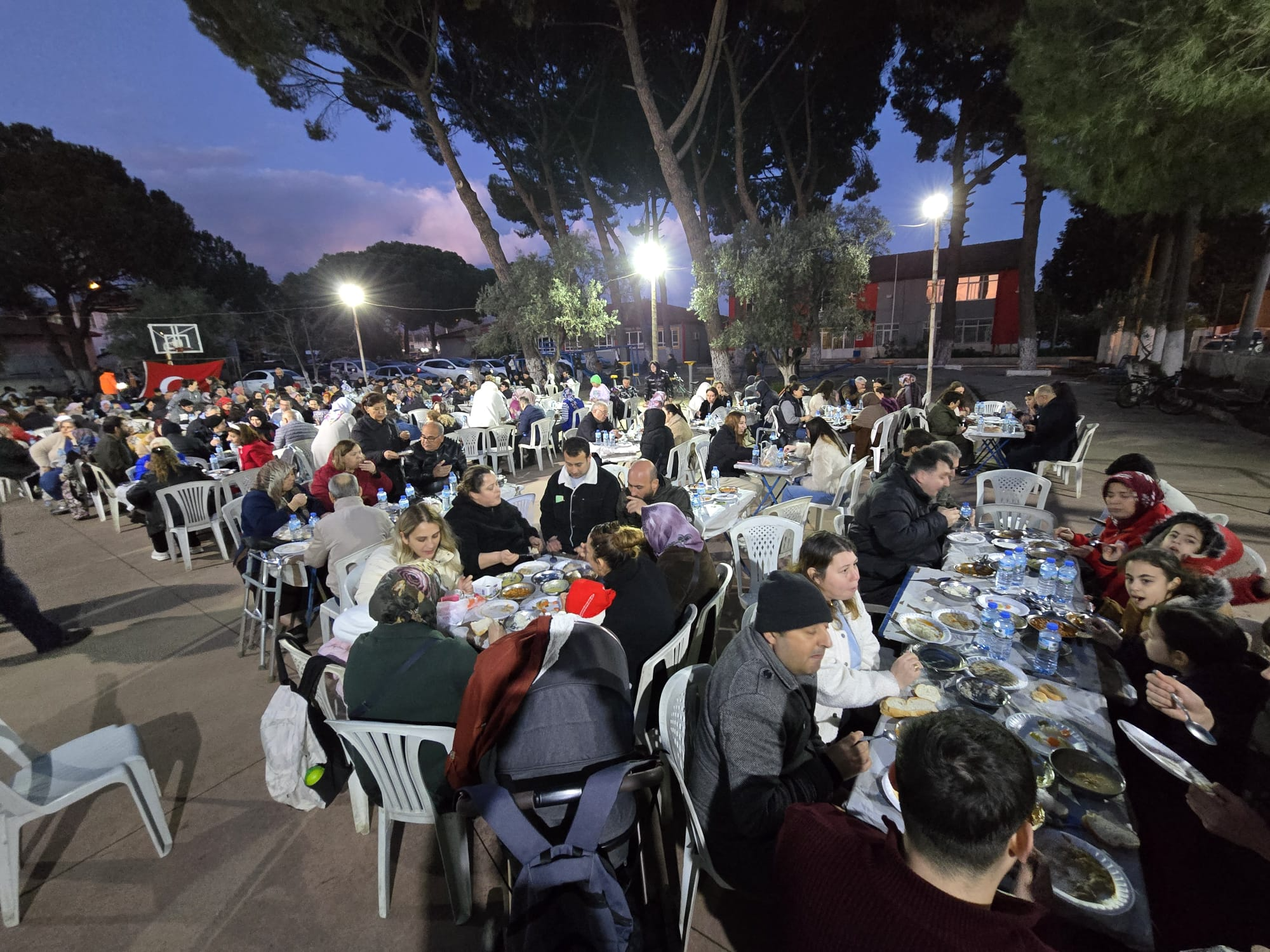 Keskekci Hulya Aydinlilari Iftar