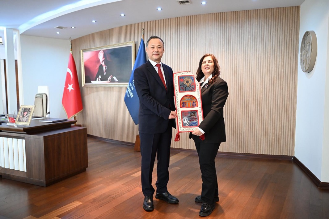 Kirgizistan Ile Kardeslik Koprusu Kuruldu 638651 B6Da343Afadffbefb59D42Aa63821074