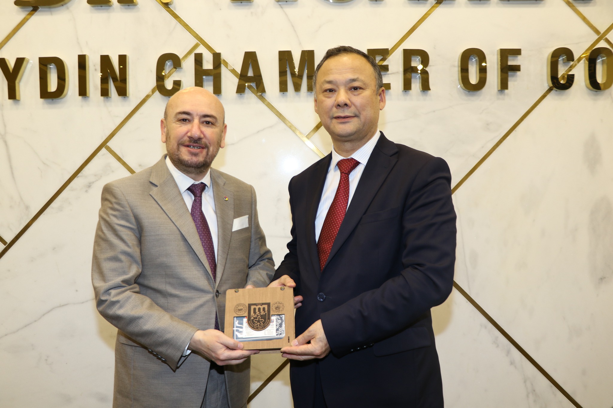 Kirgizistanin Ankara Buyukelcisi Kazakbaevden Aytoya Ziyaret 638719 2Cc5Fc9F6Bf7Be5Dfe3E469107D0E008