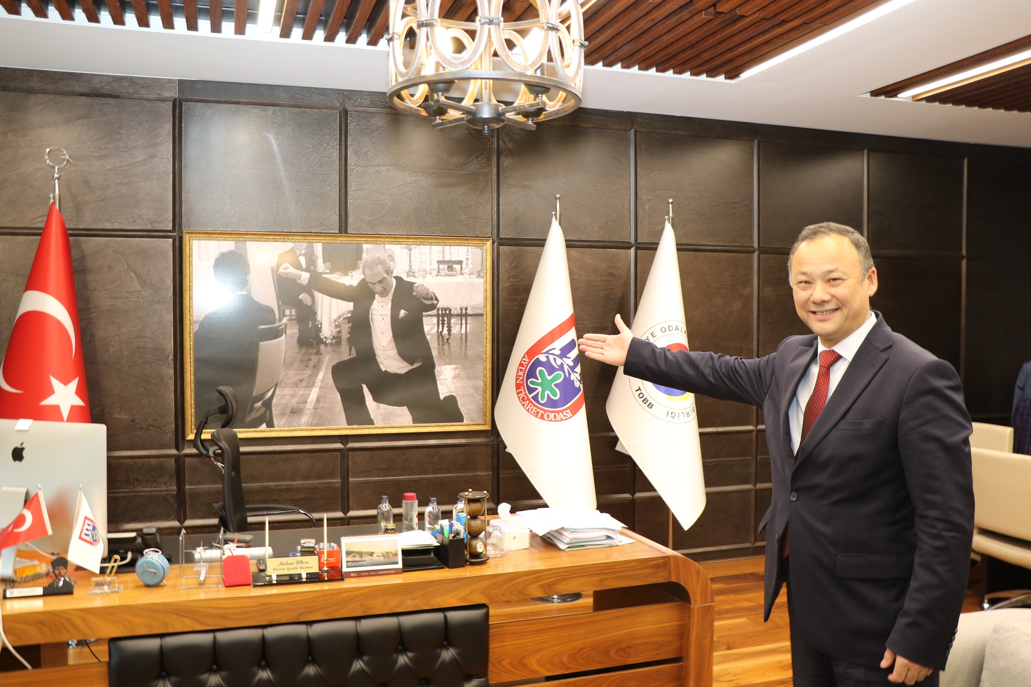 Kirgizistanin Ankara Buyukelcisi Kazakbaevden Aytoya Ziyaret 638719 F7C18B6157Fd37Fb7F9736705Ad273E7