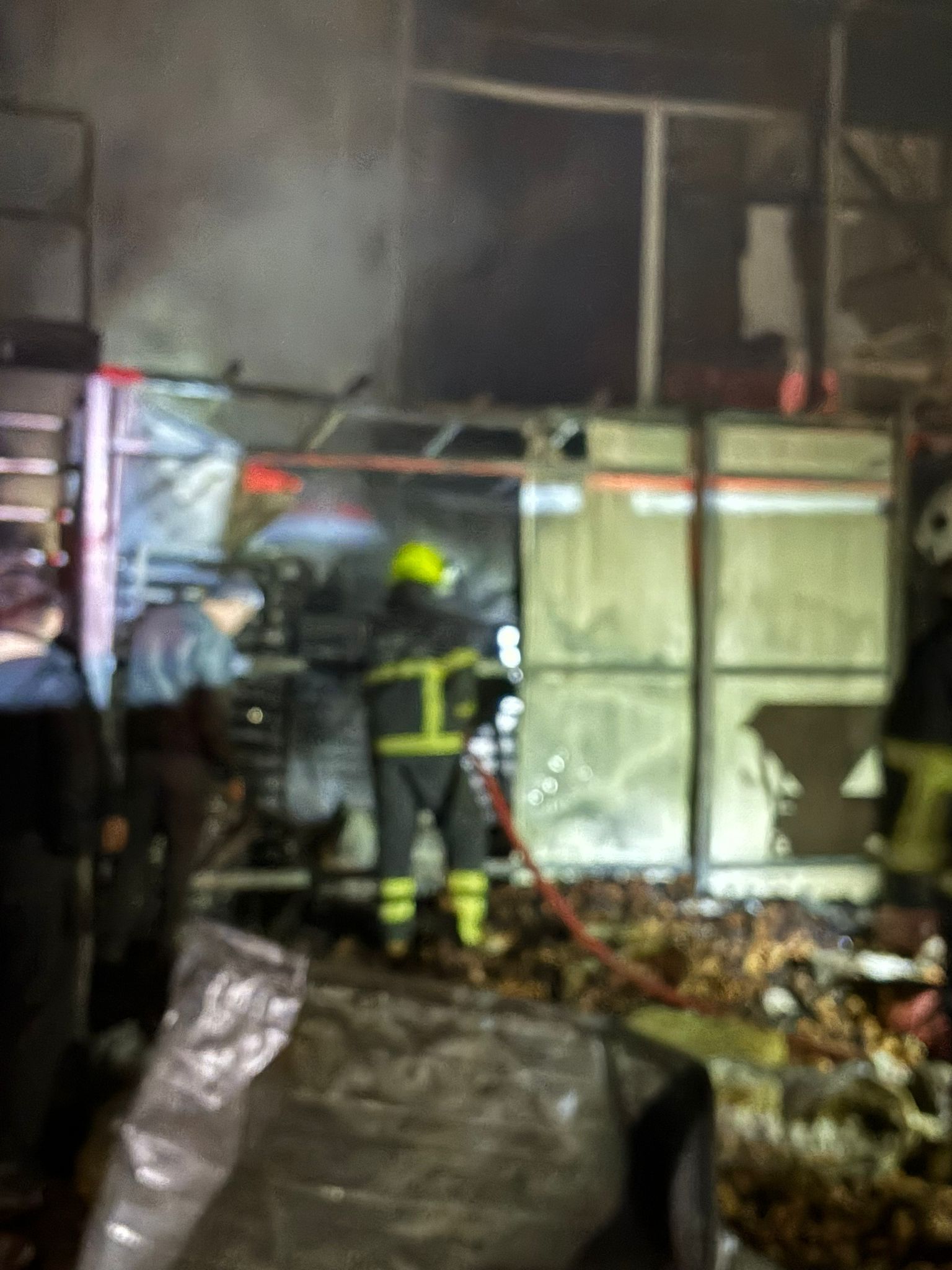 Kocarlida Cam Fistigi Isletmesinde Yangin 642006 55000E4B8854B8Fe7Dedb11157Bf6Fc8