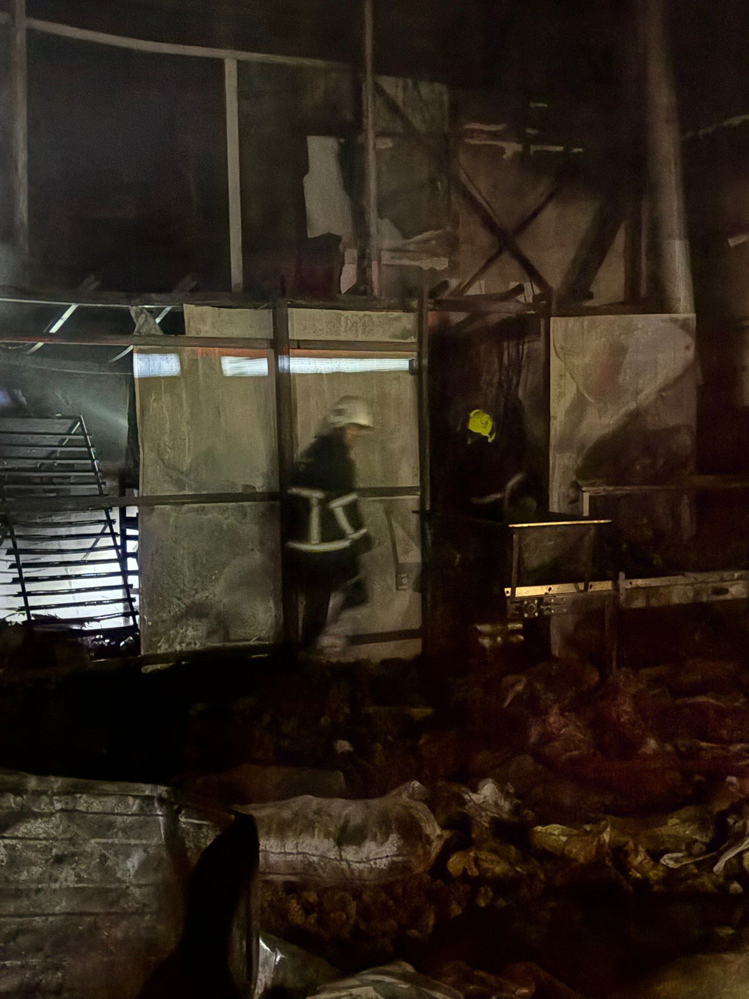 Kocarlida Cam Fistigi Isletmesinde Yangin 642006 C6F22995C6124E603Edc65B637Fffd99