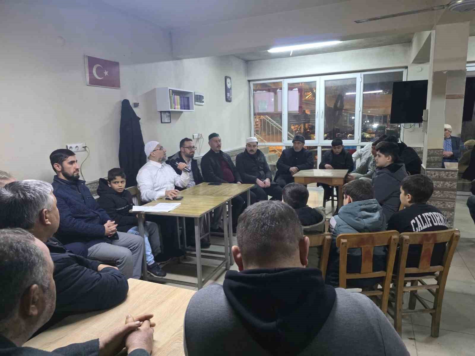 Kosk Bascayirda Maneviyat Dolu Gece C99394D3937F482Cb111D143Aacf94E5