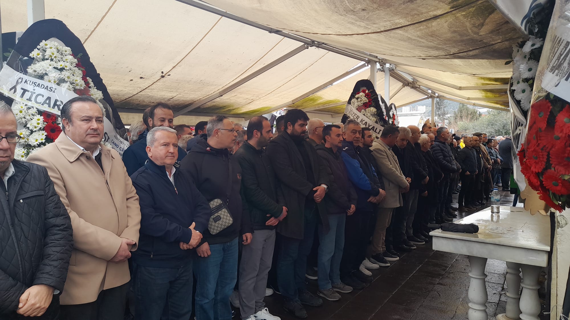 Kusadali Esnaf Calim Ebediyete Ugurlandi 639797 Fc83893590Bc0A21Bff8Bb2Bd4Ec33A1