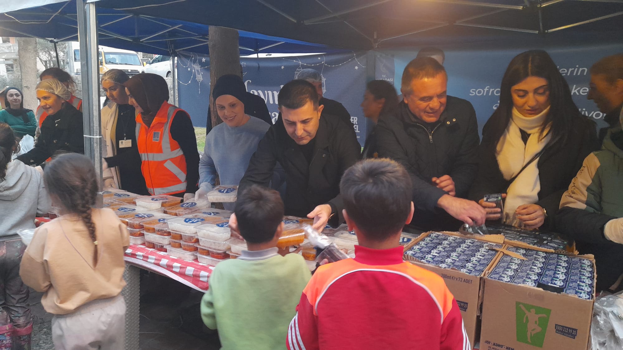 Kusadalilar Ilk Iftar Sofrasinda Bereketi Paylasti 640934 76Ad7098E0Ae063Cdbfd19091F343E9C