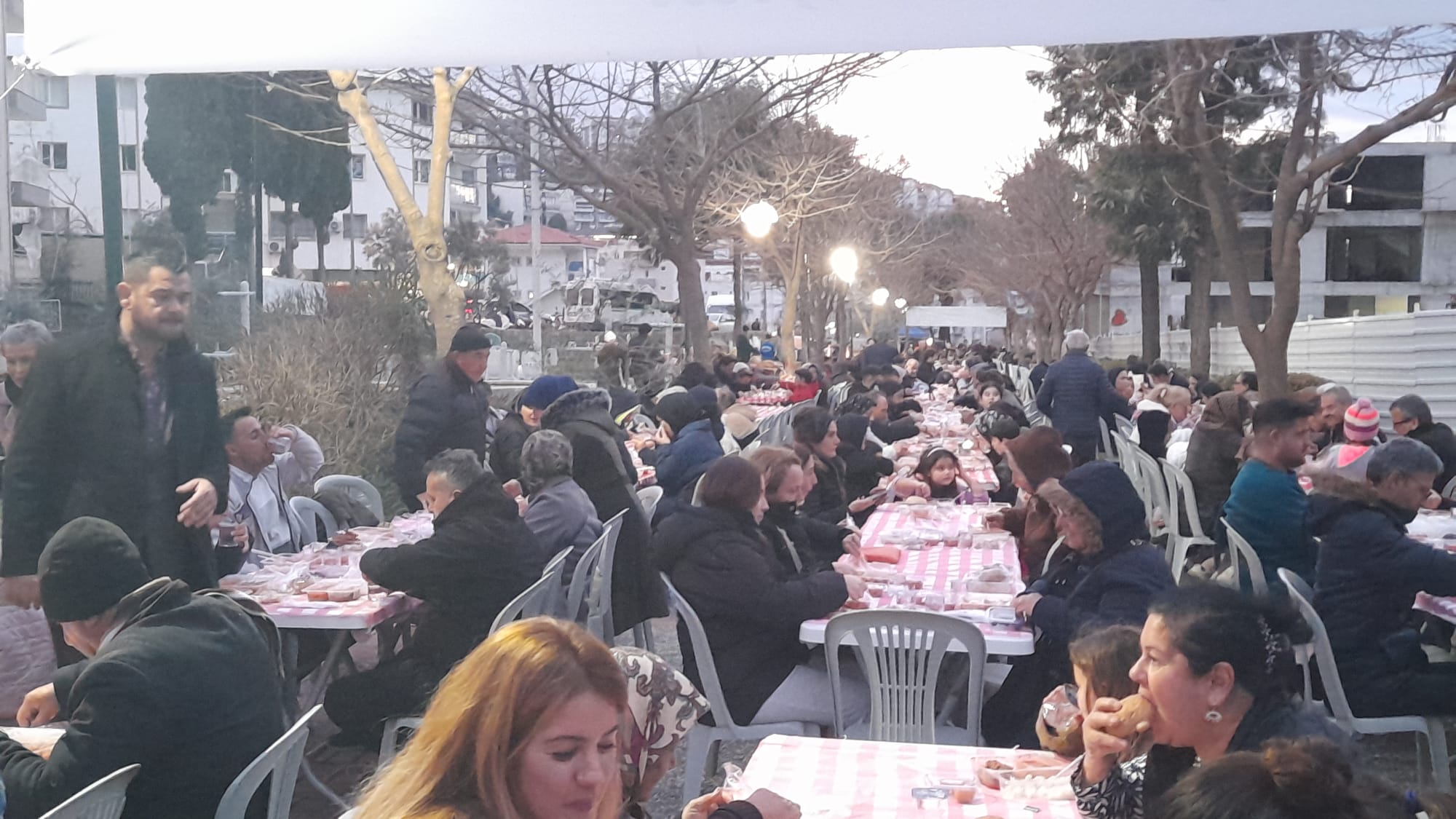 Kusadalilar Ilk Iftar Sofrasinda Bereketi Paylasti 640934 F4Fe987Ead7Dda188Facbcce63B888C3