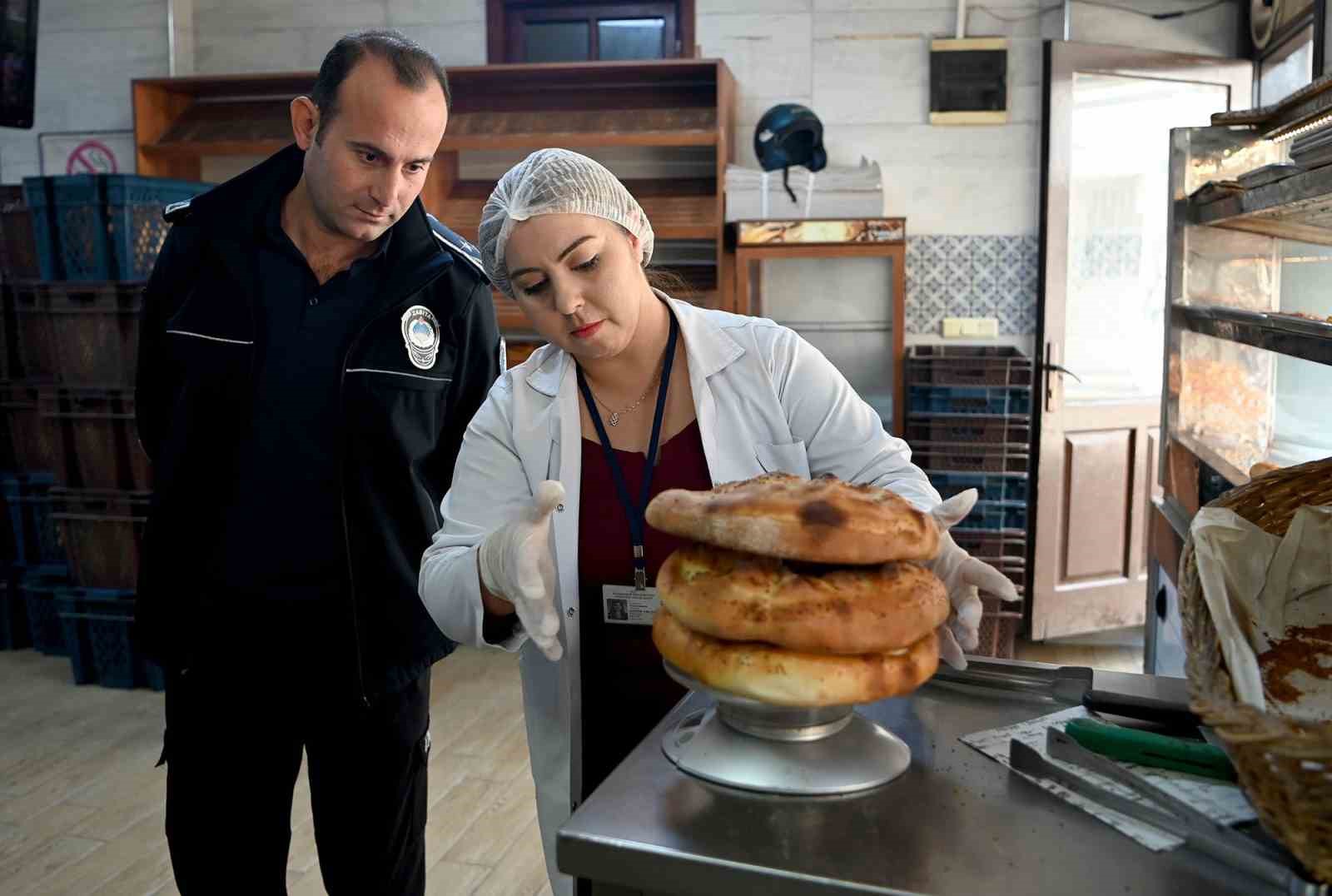 Kusadasi Belediyesinden Firinlara Gramaj Ve Fiyat Denetimi 1835Df73C8C12D3A019B829F5Fbaae10