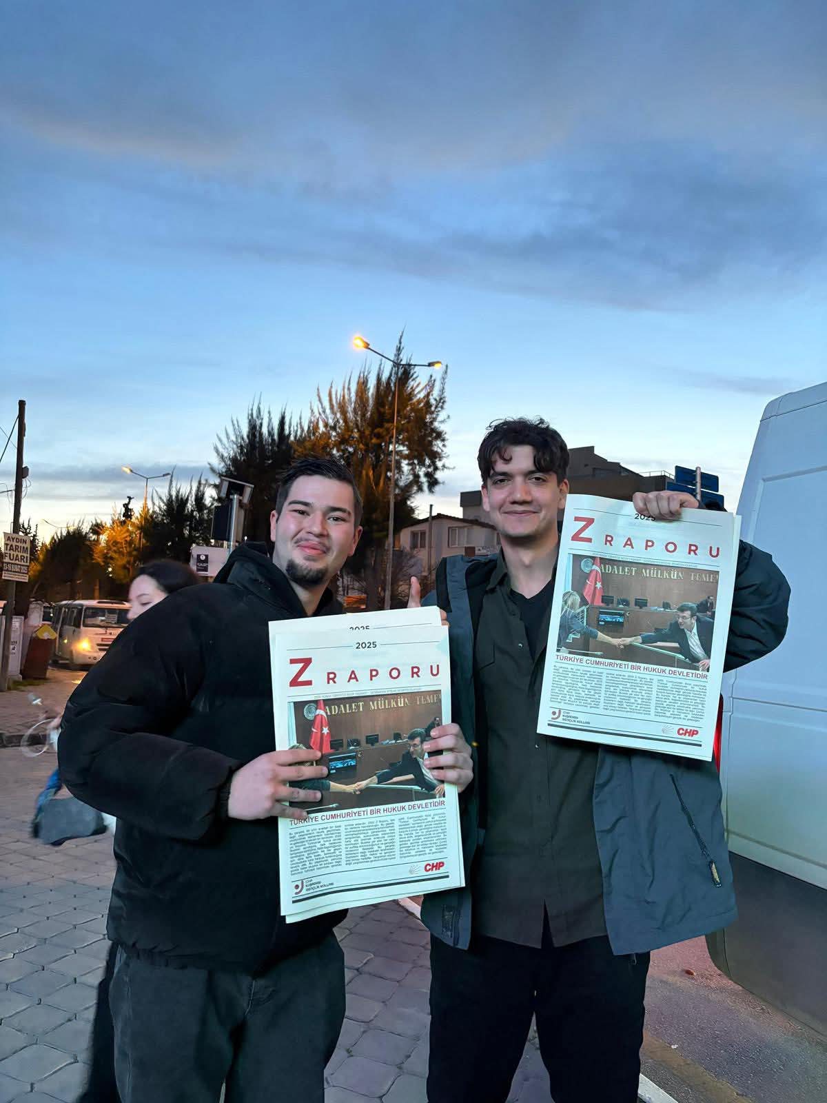 Kusadasi Chp Genclik Kollari Z Raporu Ile Sahada 636307 7A5Fd6Ebe18D42D62Ee17D80F00137C1