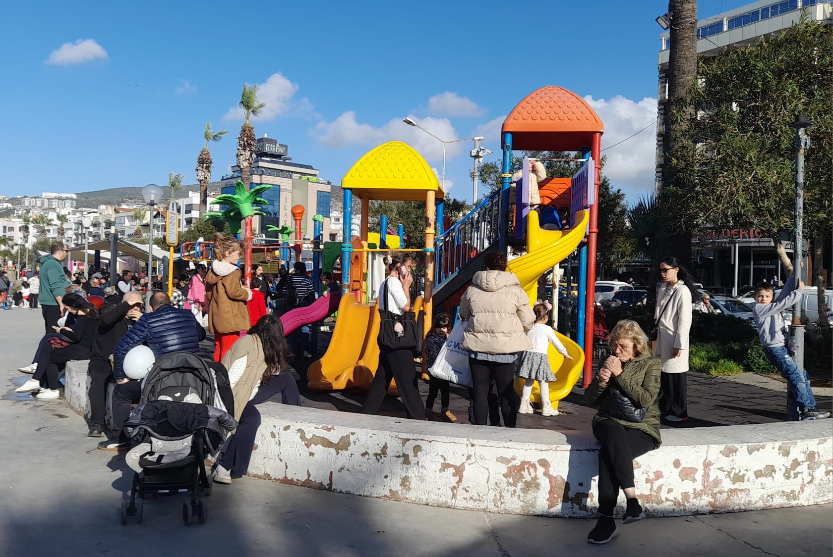 Kusadasinda Yagmur Sonrasi Gunes Keyfi Sevindirdi 637196 929A5Ad440B32F1C9Cb4F7E8F0A517E8