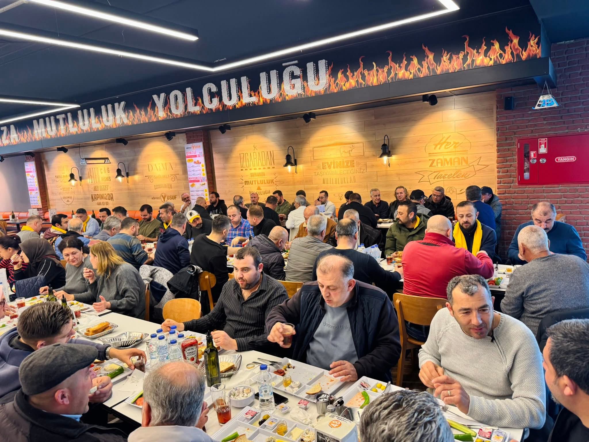 Kusadasinda Yollarin Ustalarindan Birsen Ablaya Destek Buyuyor 637998 B39811Ad7A28Ce5A91C5D6A99A59224A