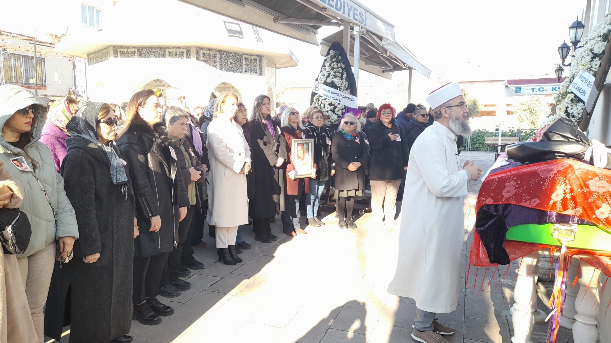 Mehlike Abla Kadinlarin Omuzunda Ebediyete Ugurlandi 642973 F4B4Cf7F17C6198331E34920F8C0B84F