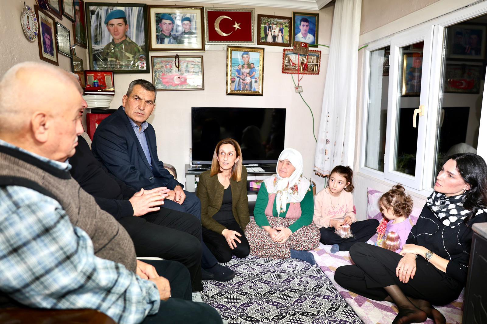 Milletvekili Saribastan Anlamli Iftar Kocarlida Sehit Ailesinin Yaninda 641021 125F9Dd5671C08382B77575D29C1Bf93