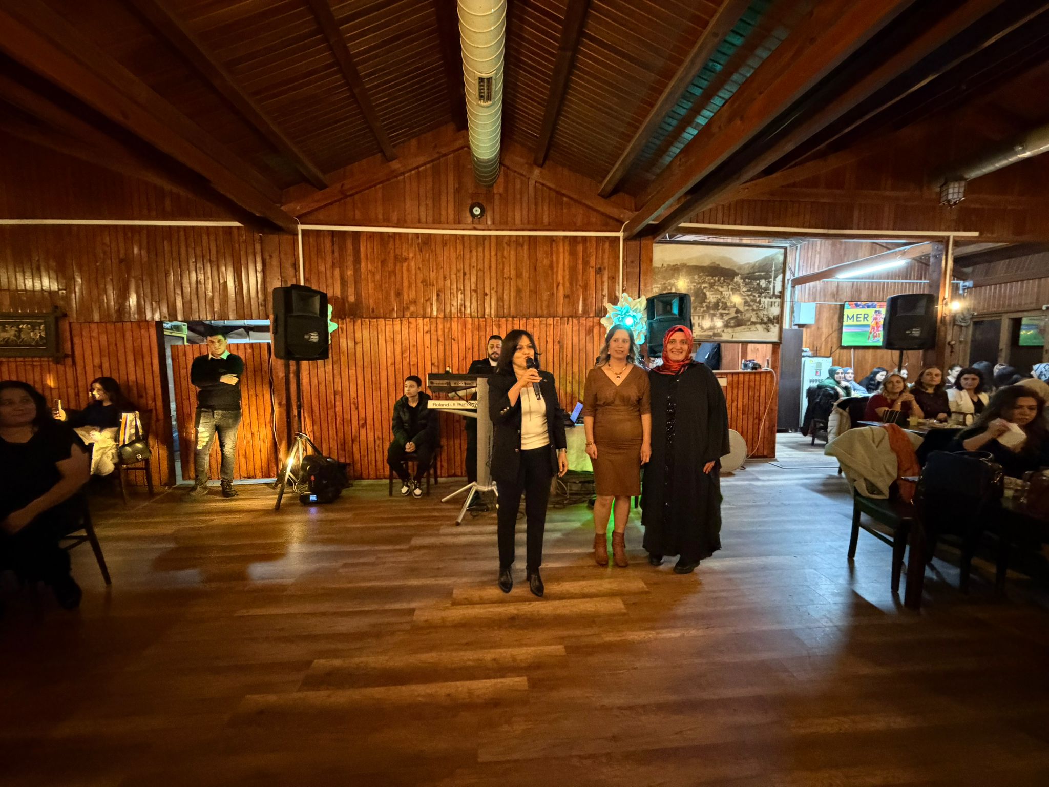 Nahit Mentese Okul Aile Birliginden Muhtesem Gece 639328 02F0D8B187Bbbd5C5318543B160E8136