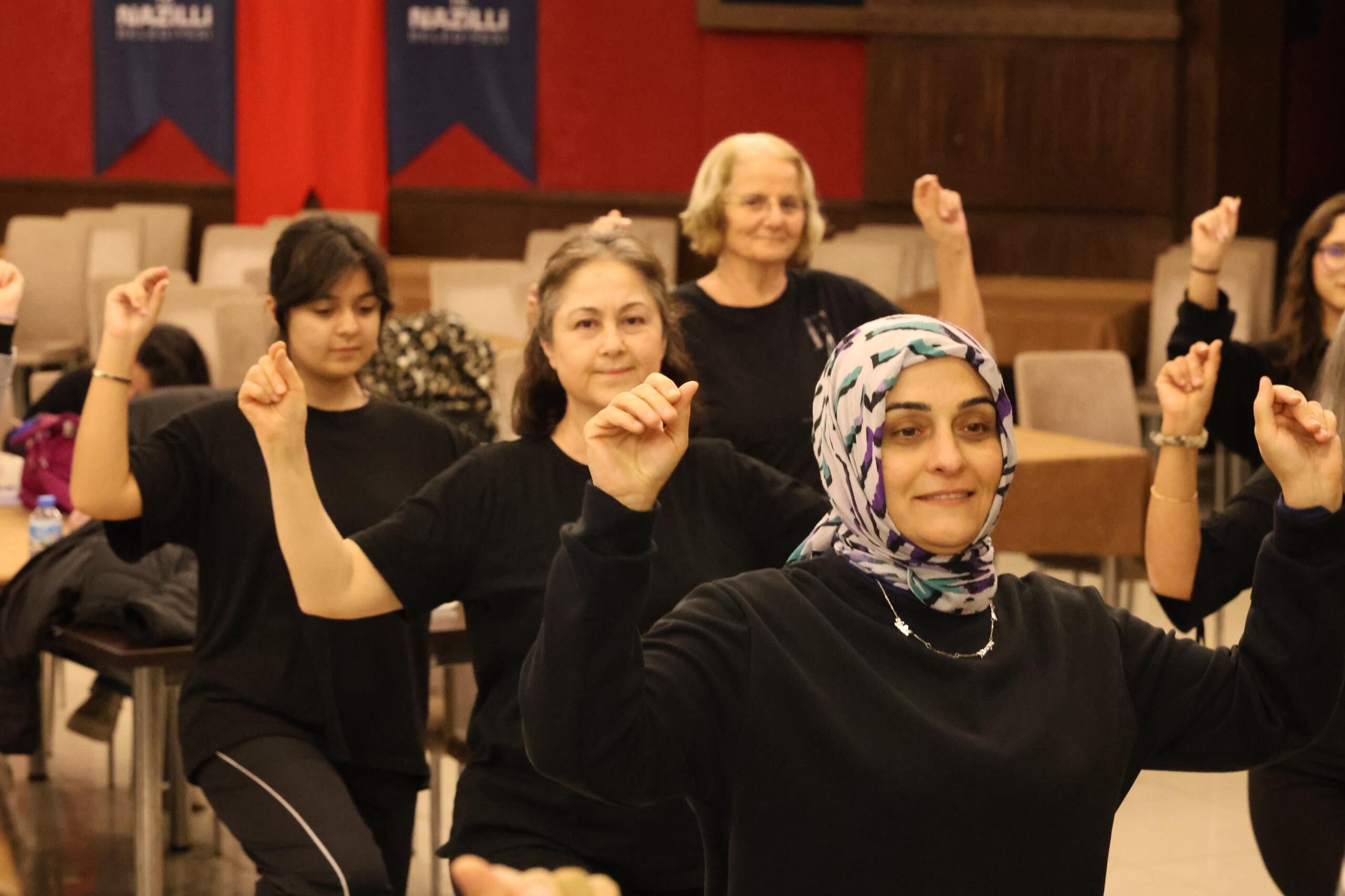 Nazilli Belediyesi Halkoyunlari Ekipleri Calismalarini Surduruyor 642080 56B36Ea53Fccb854D5Fdbec03A387115