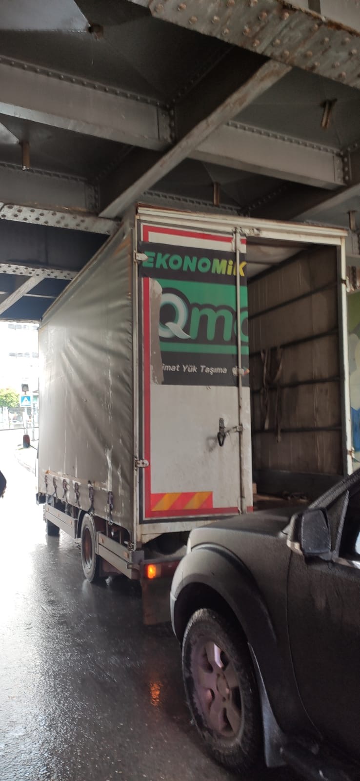 Nazilli Bu Manzaraya Alisti Kamyon Alt Gecitte Sikisti 638266 703D9Cfd3Fb3Db41594C7D8738Fe4Ff5