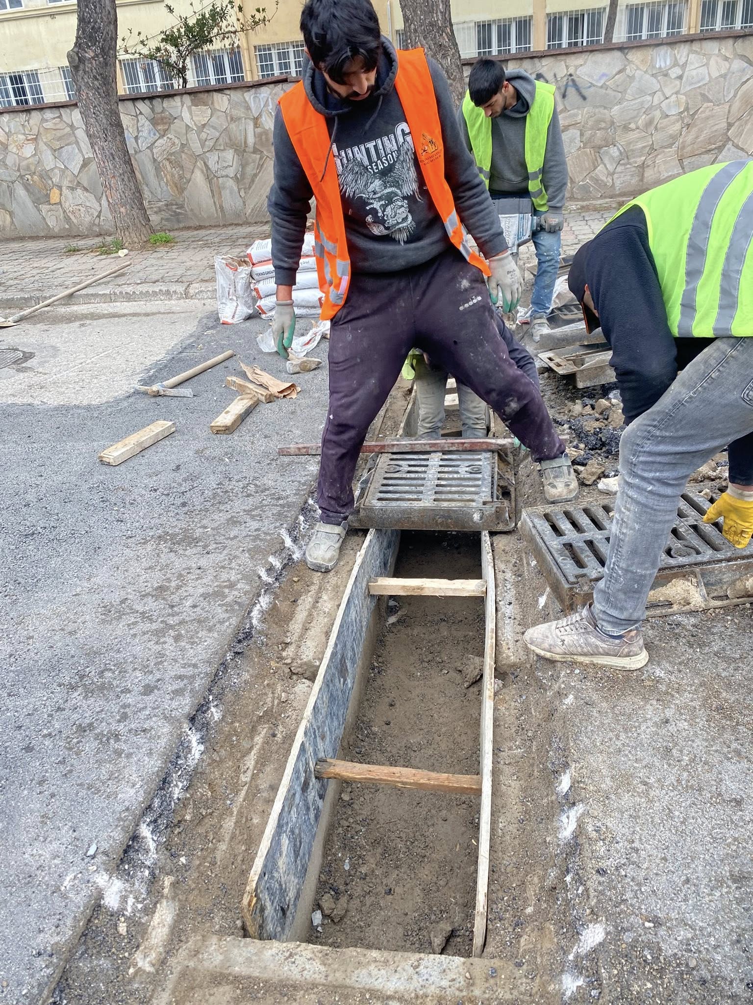 Nazillide Bu Yolu Kullanacaklar Dikkat Trafige Kapatildi 637321 Dc33A53F3B7B1846Fc77A36Fb59178D2