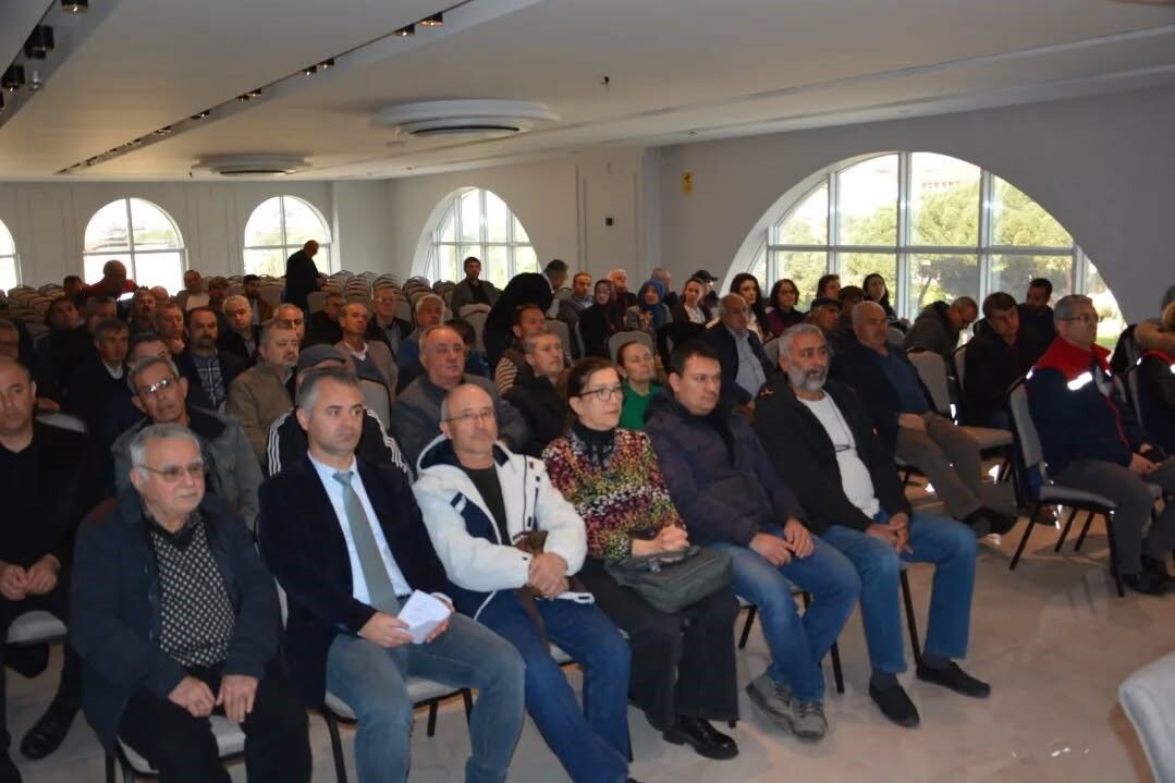 Nazillide Kaliteli Incir Icin Toplanti Duzenlendi 401Df1229503Bf841Daf908E10C81295