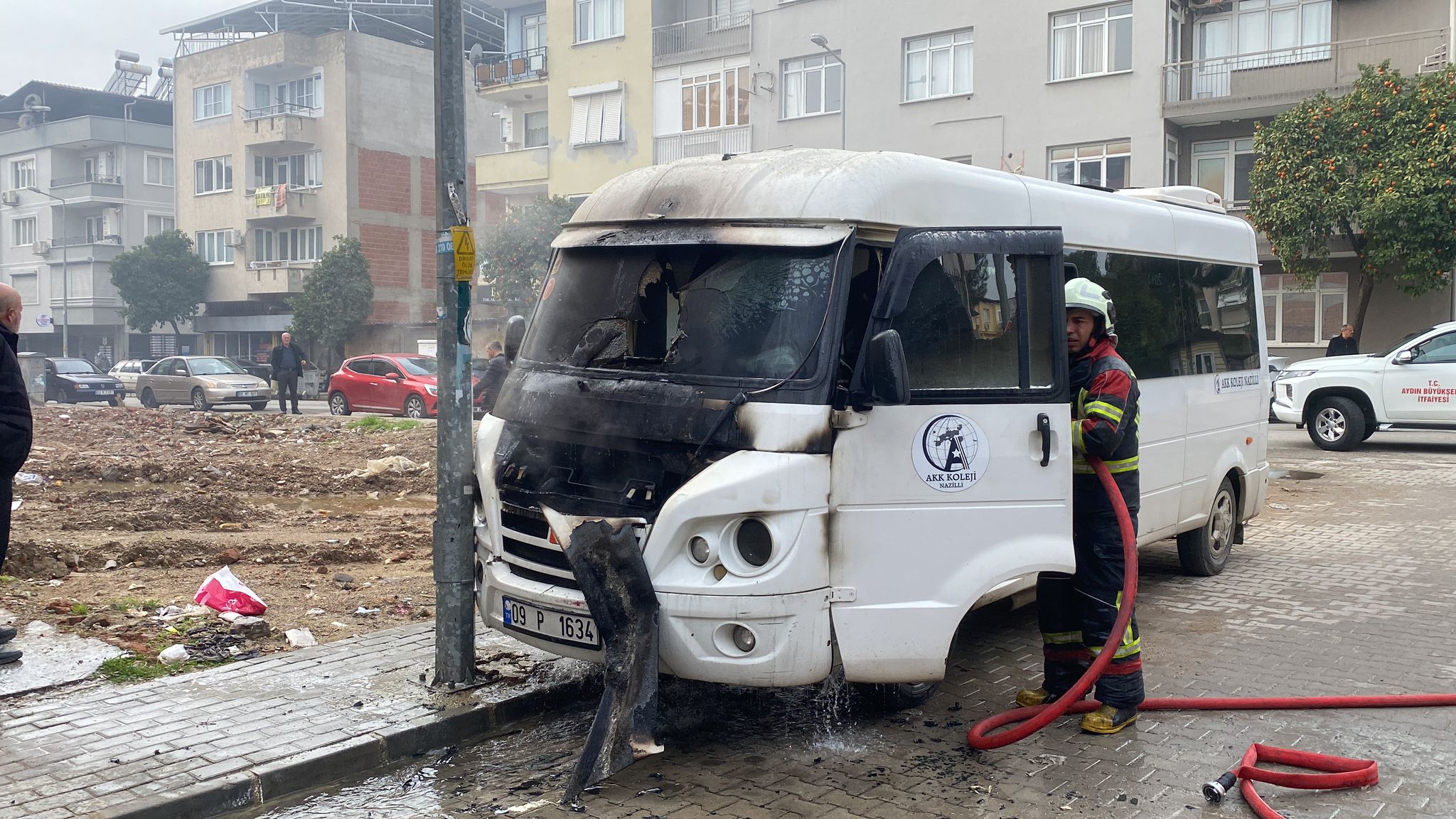 Nazillide Panik Servis Araci Alevlere Teslim Oldu 637361 853845Ac2D7E8012705A1218D777D2C5