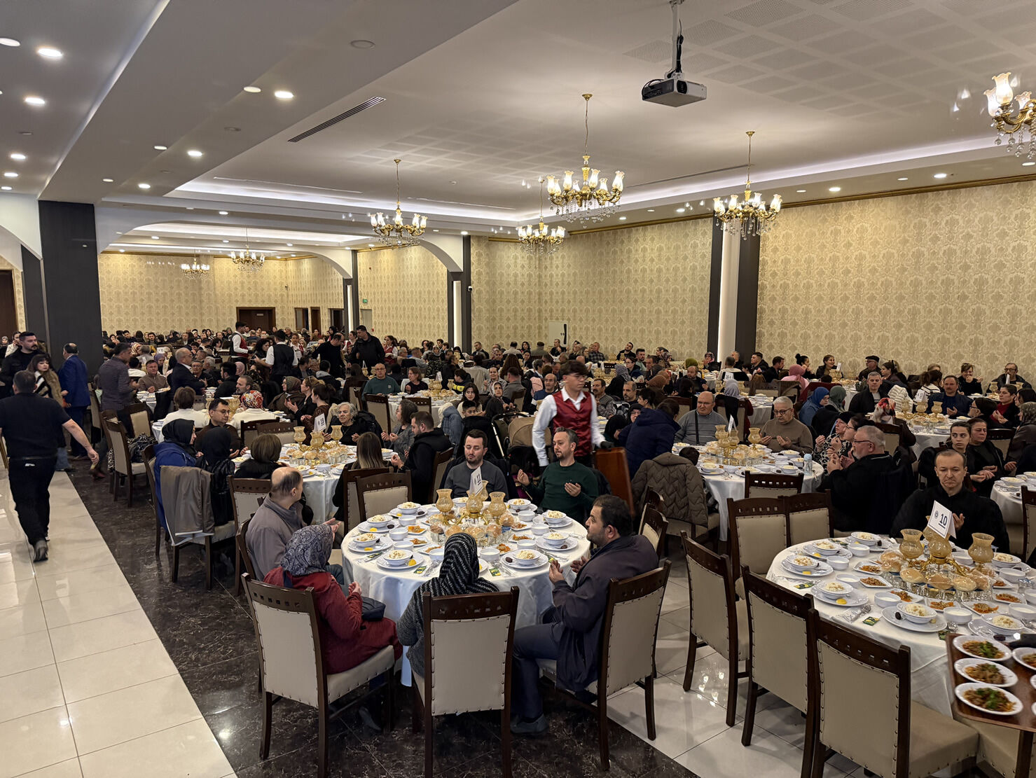 Nazillide Sanayi Esnafi Ramazan Sofrasinda Bulustu 643220 9D63C928Ee85C59F26Ee193C6502C640