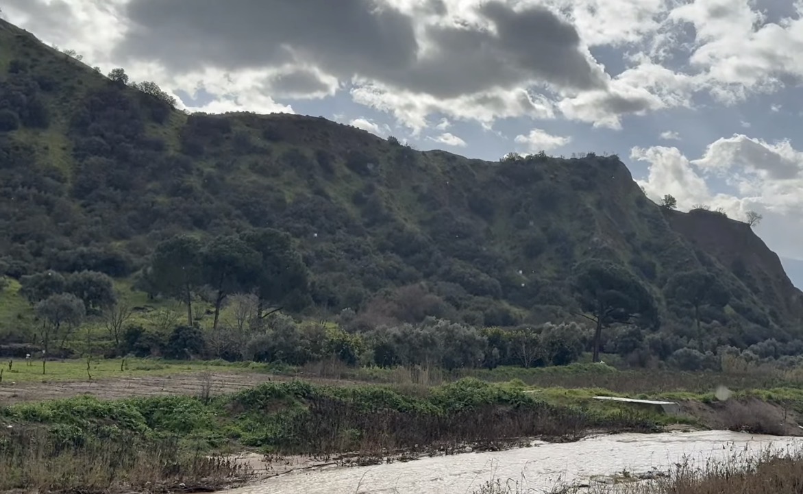 Nazillinin Korktugu Basina Geldi Tarimin Kalbine Kum Ocagi Soku 641219 Af9040Becd7Be966E2D1Ad43Af41A0Eb