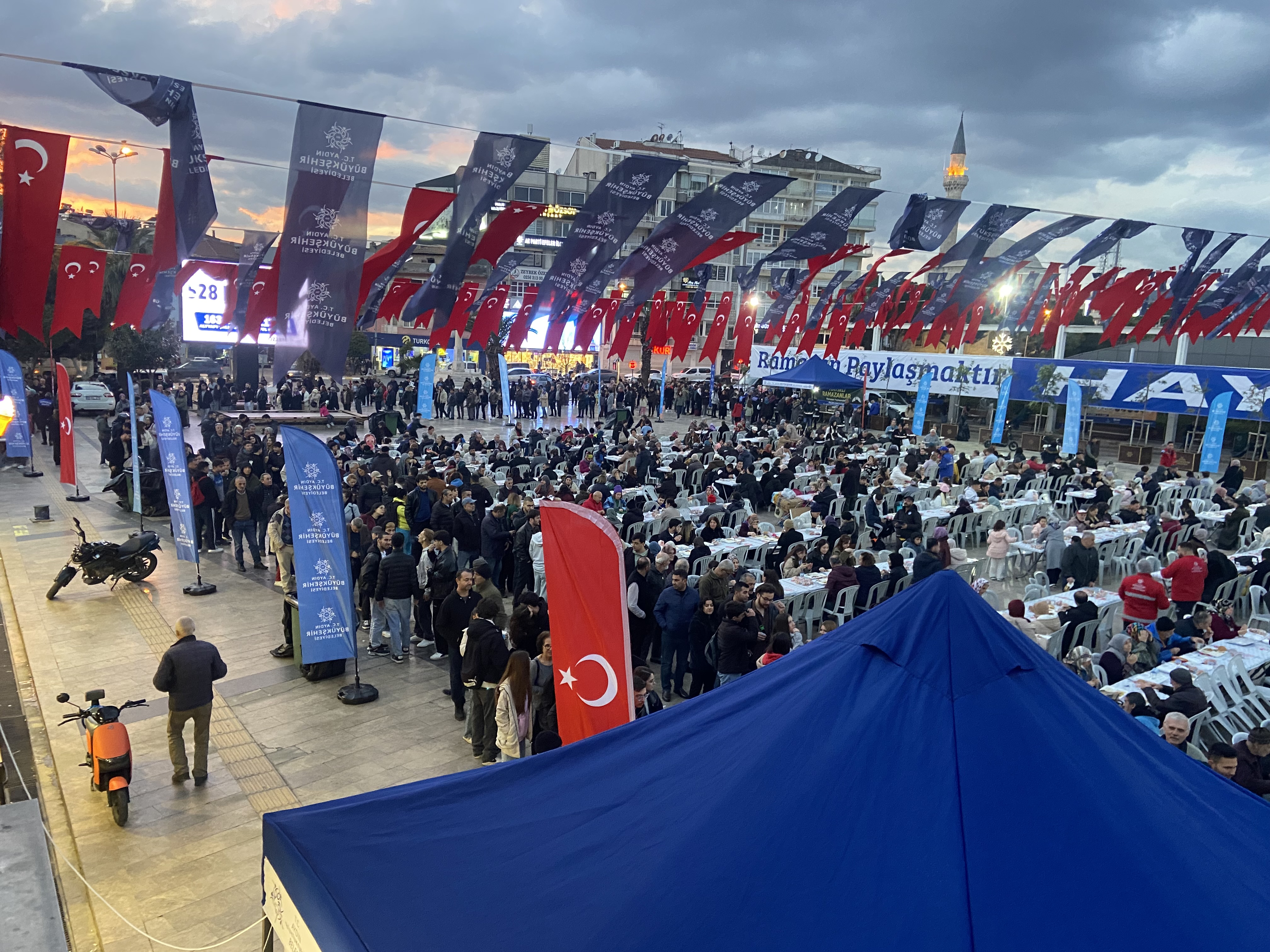 Ramazanda Dayanisma Sofrasi Aydinda Iftar Cadirlari Basladi 640935 A686011Be82Ba8529Aedcbc27Ace3555