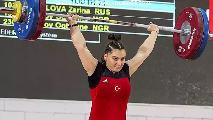 Sampiyon Halterci Aydin Buyuksehirde 635997 873De2E310D778Fcf6A6528176Fe317E