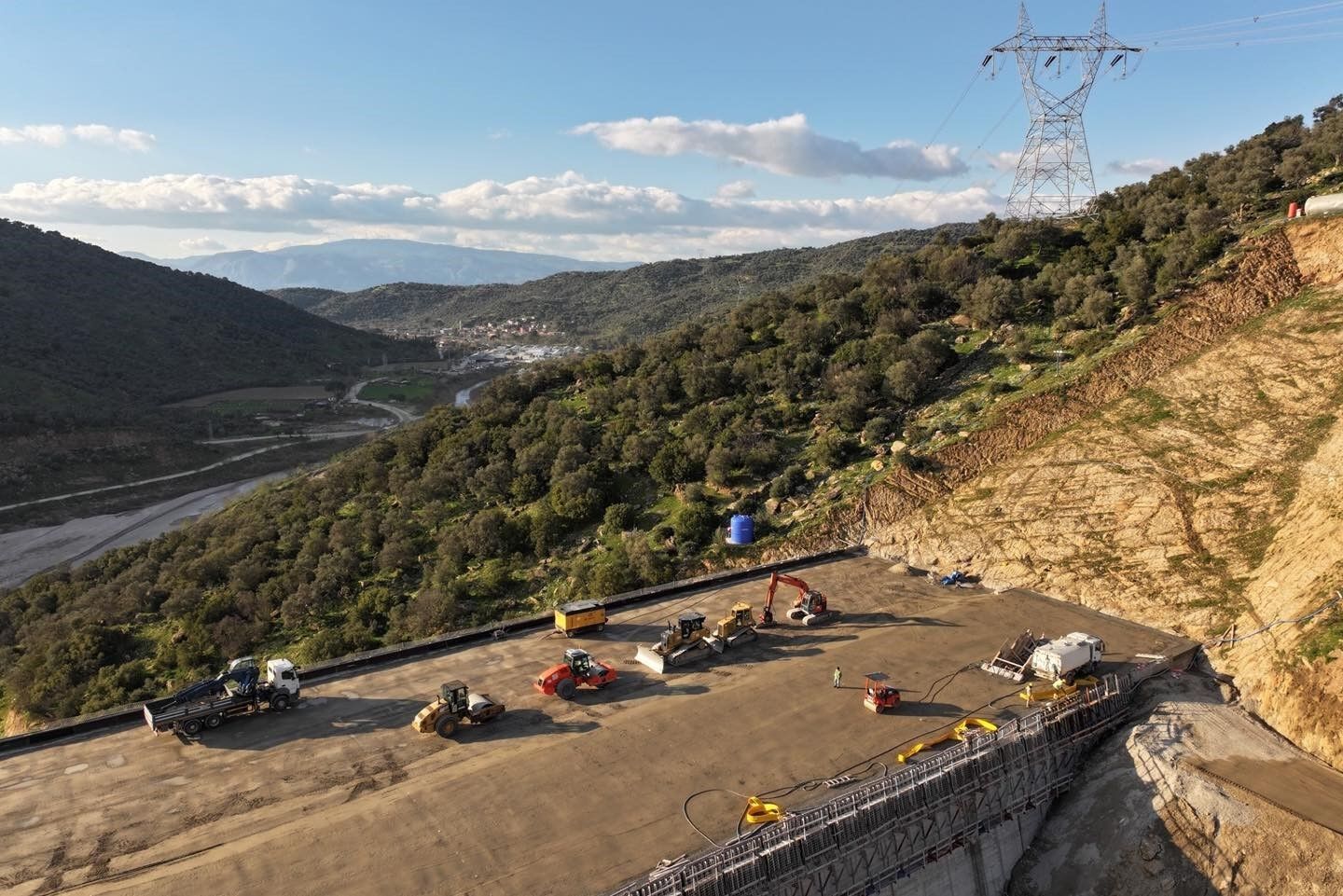 Saricay Barajinda Incelemelerde Bulunuldu 3999D283741E7Bd8Cdc0730735E93835