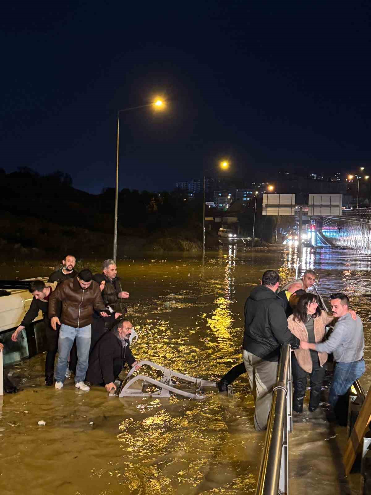 Sele Kapilan Minibuste Can Pazari 57Bb8E5A4426C202Ef7Bd3Ce9Af798C2