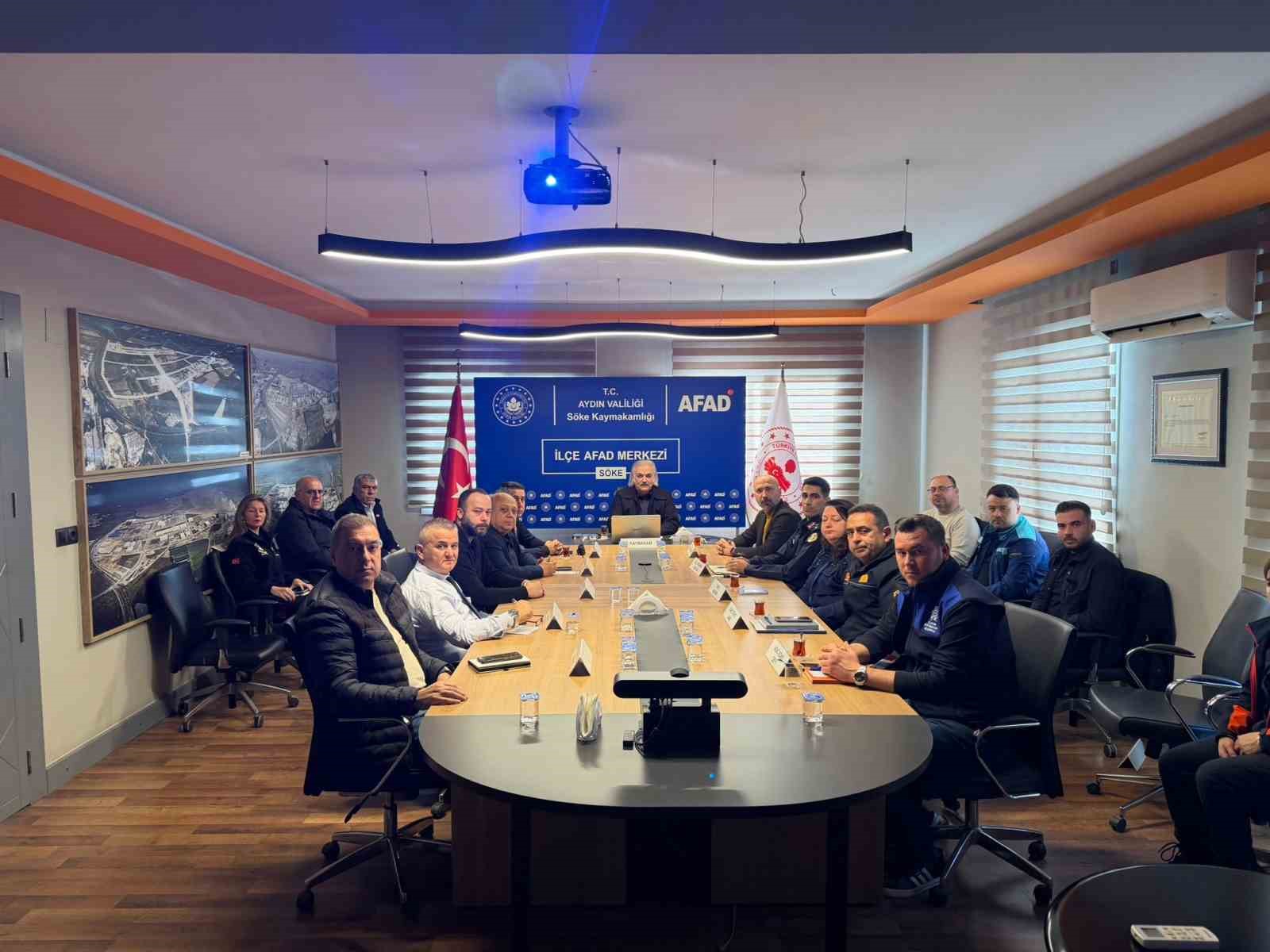 Siddetli Yagis Oncesi Afad Koordinasyon Toplantisi Yapildi 00E79Cad1Deee85664290765C207A7B6