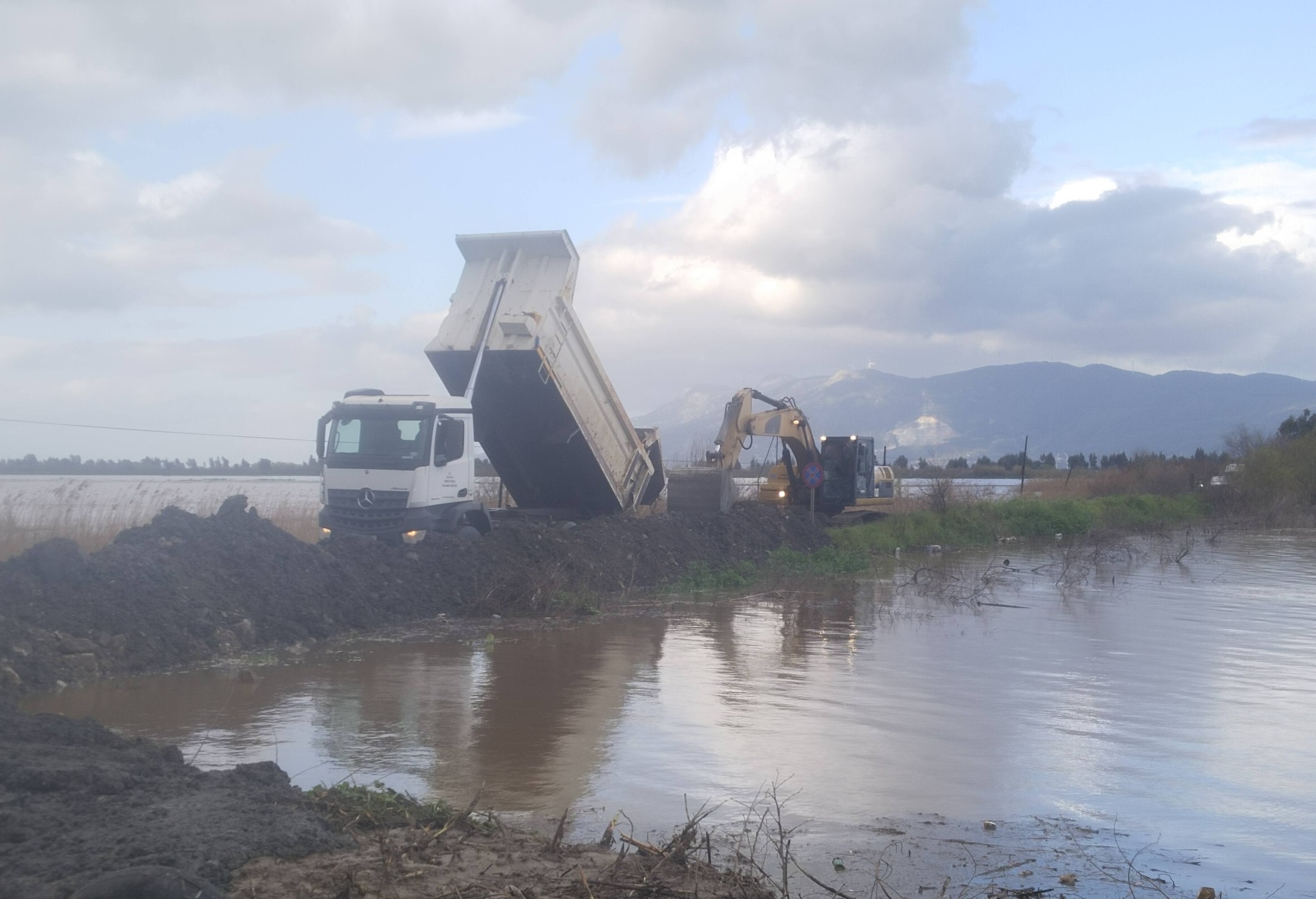 Soke Bagarasi Yolunda Taskin Onlemi 640045 00B937Fec69E490C0385C09813117A69