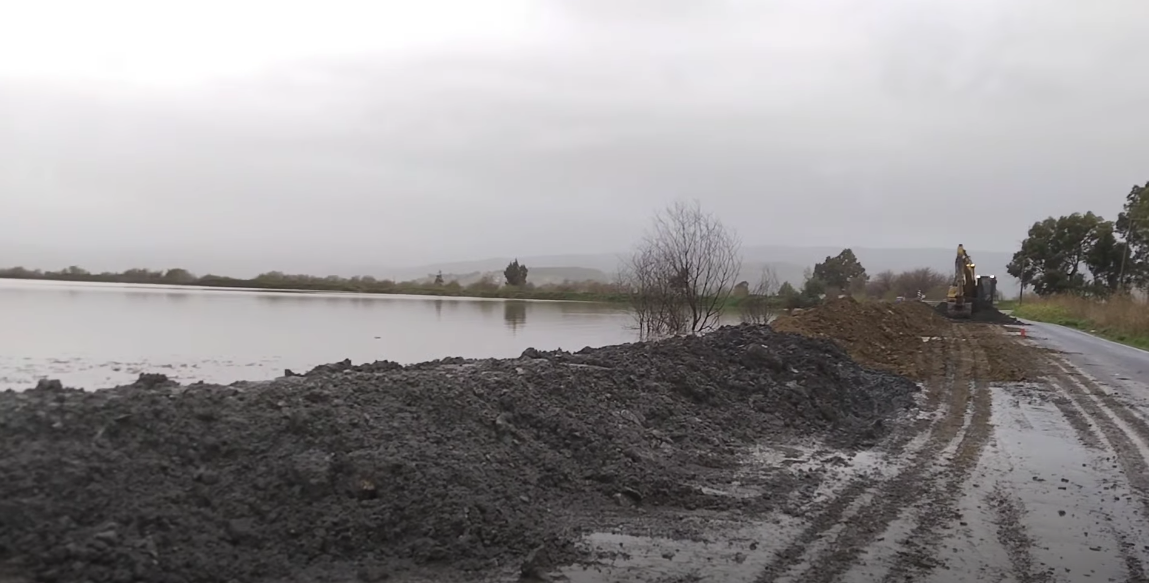 Soke Bagarasi Yolunun Kapanma Riski Onlendi 639281 6B519F8F51D74979038546D87F43B016