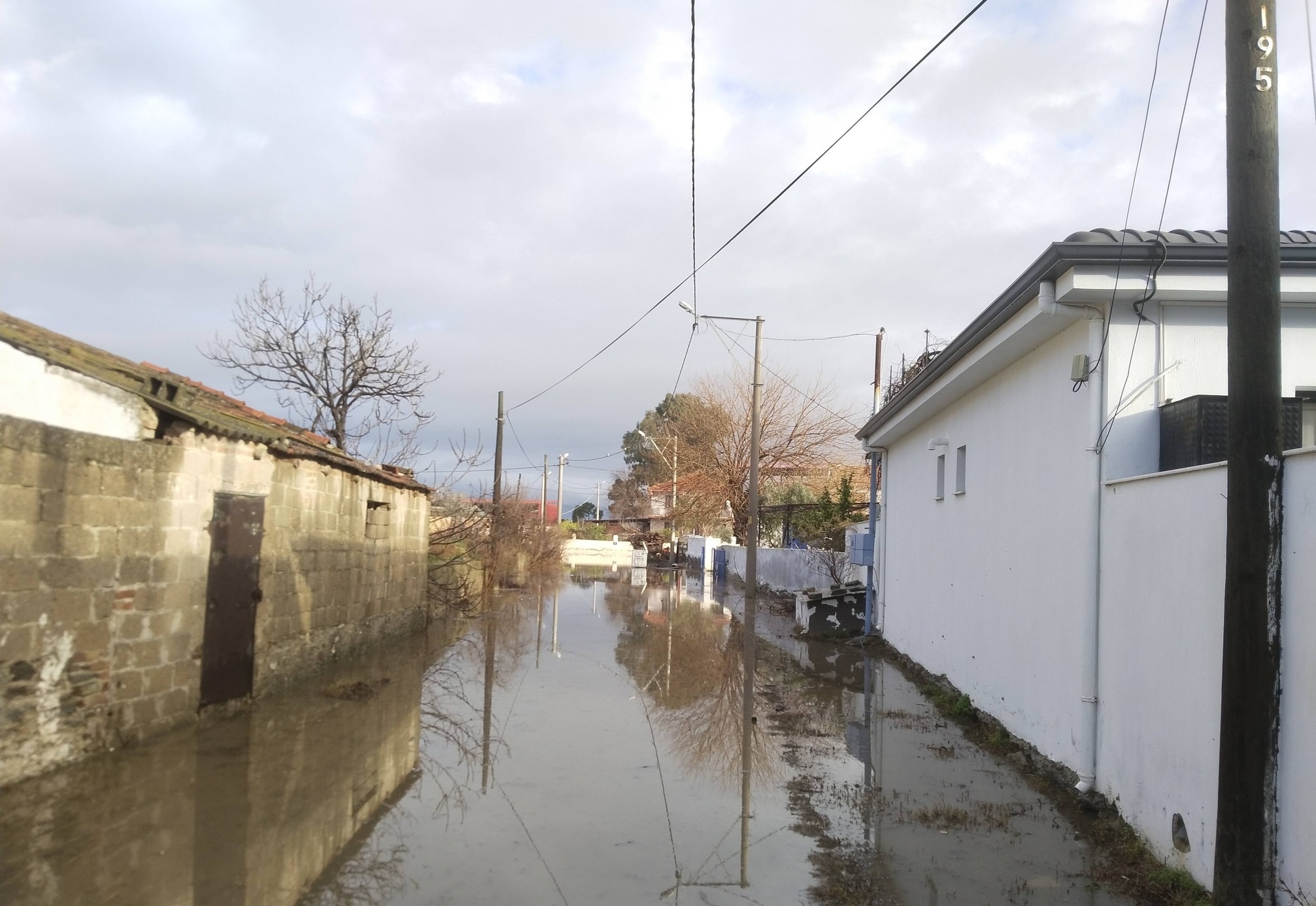 Soke Sular Altinda Kaldi 636540 8B40F8748731B8D4A40423D15Ae3502B