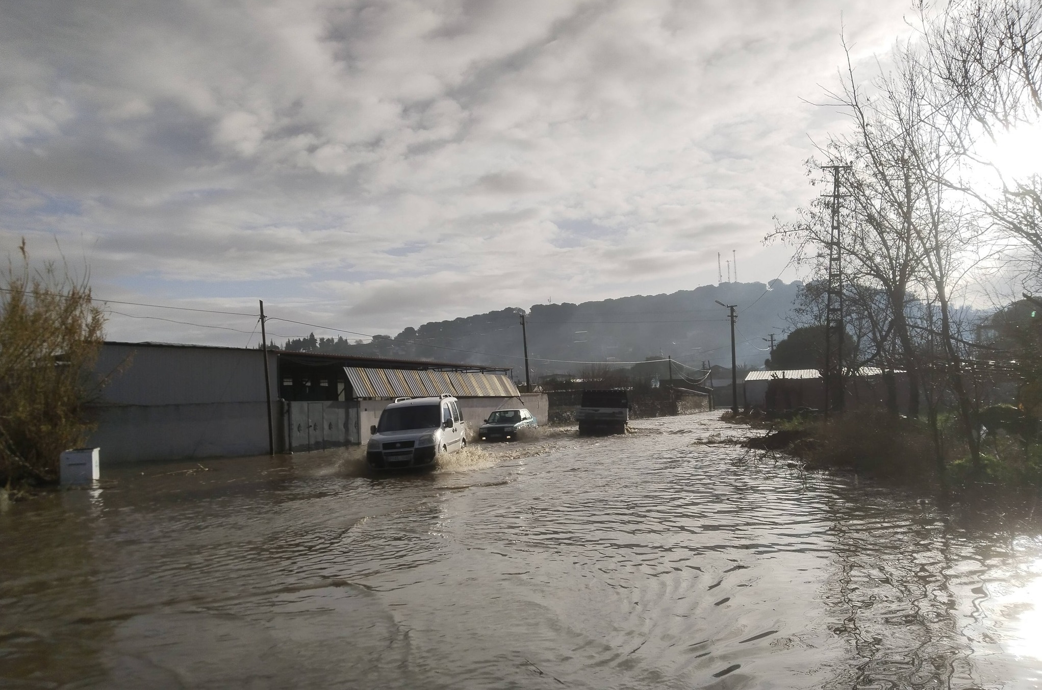 Soke Sular Altinda Kaldi 636540 F3880Ee704801F475E86422434462B3A