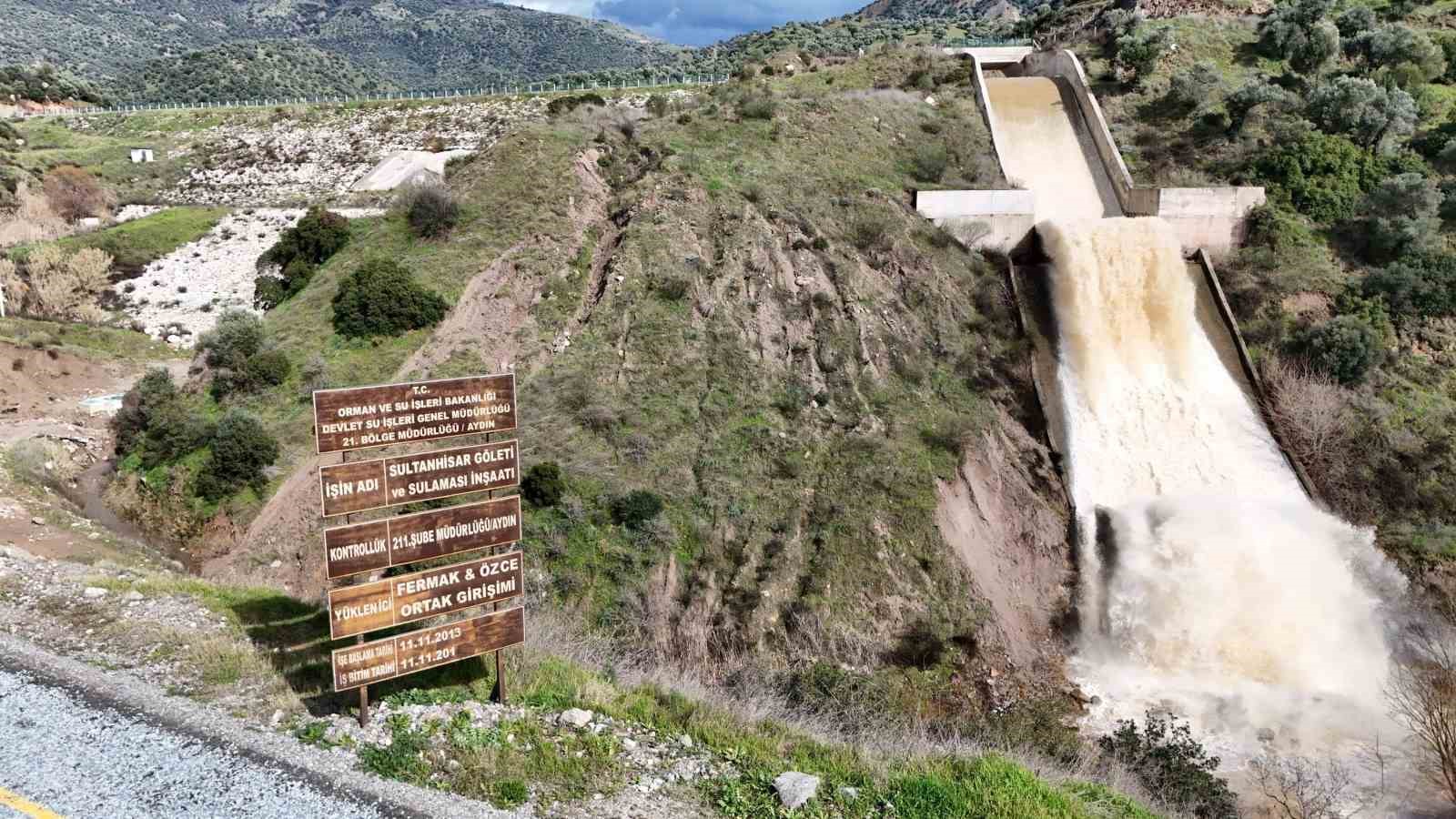 Sultanhisarda Goletler Saganakla Doldu Tasti Ab37B7B2762Fa3E219243831D41F9964