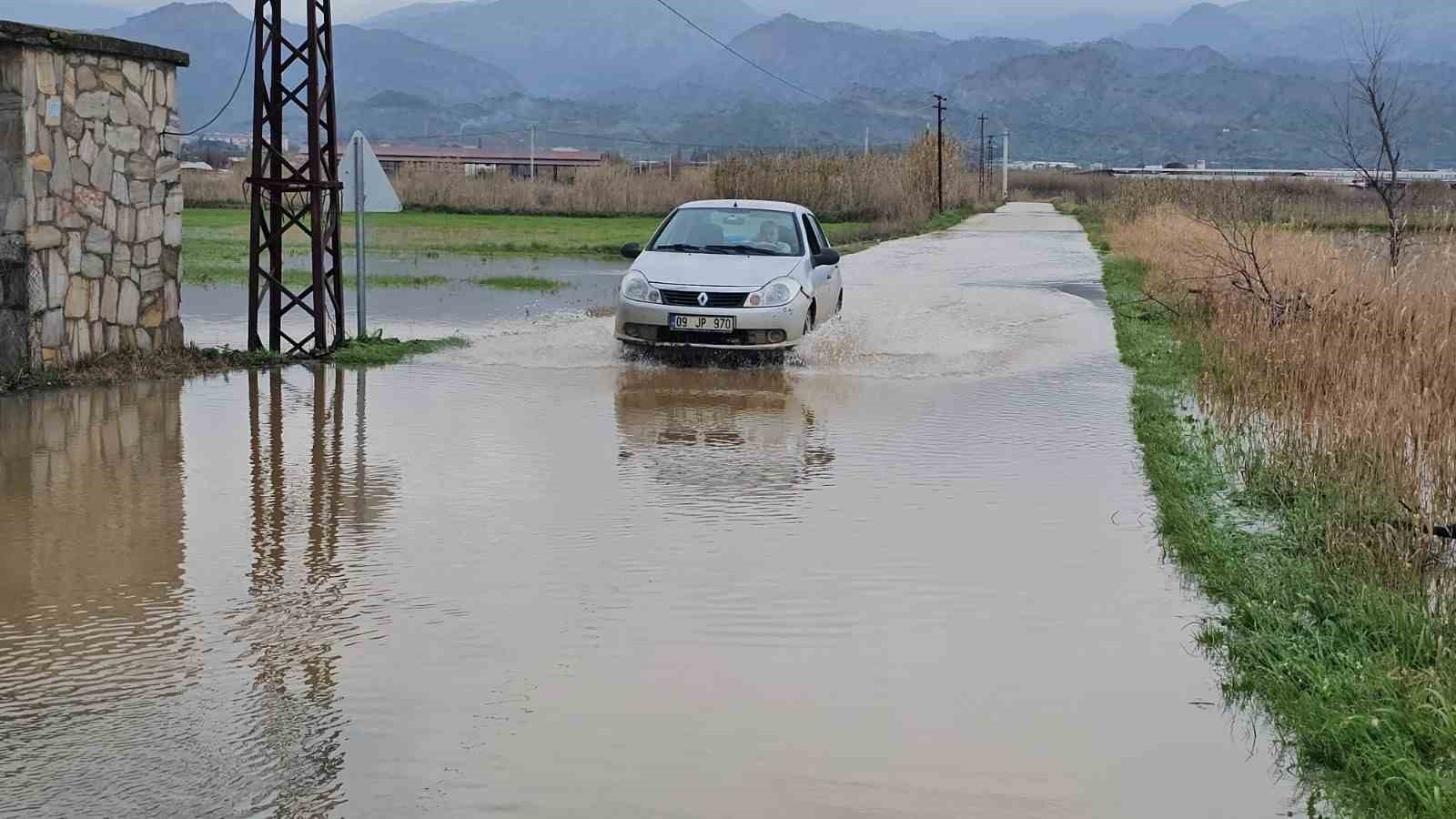 Sultanhisarda Kurutma Kanali Tasti Tarim Arazileri Gole Dondu D5Ab38991Ecc8220Cb231Aa735601A86