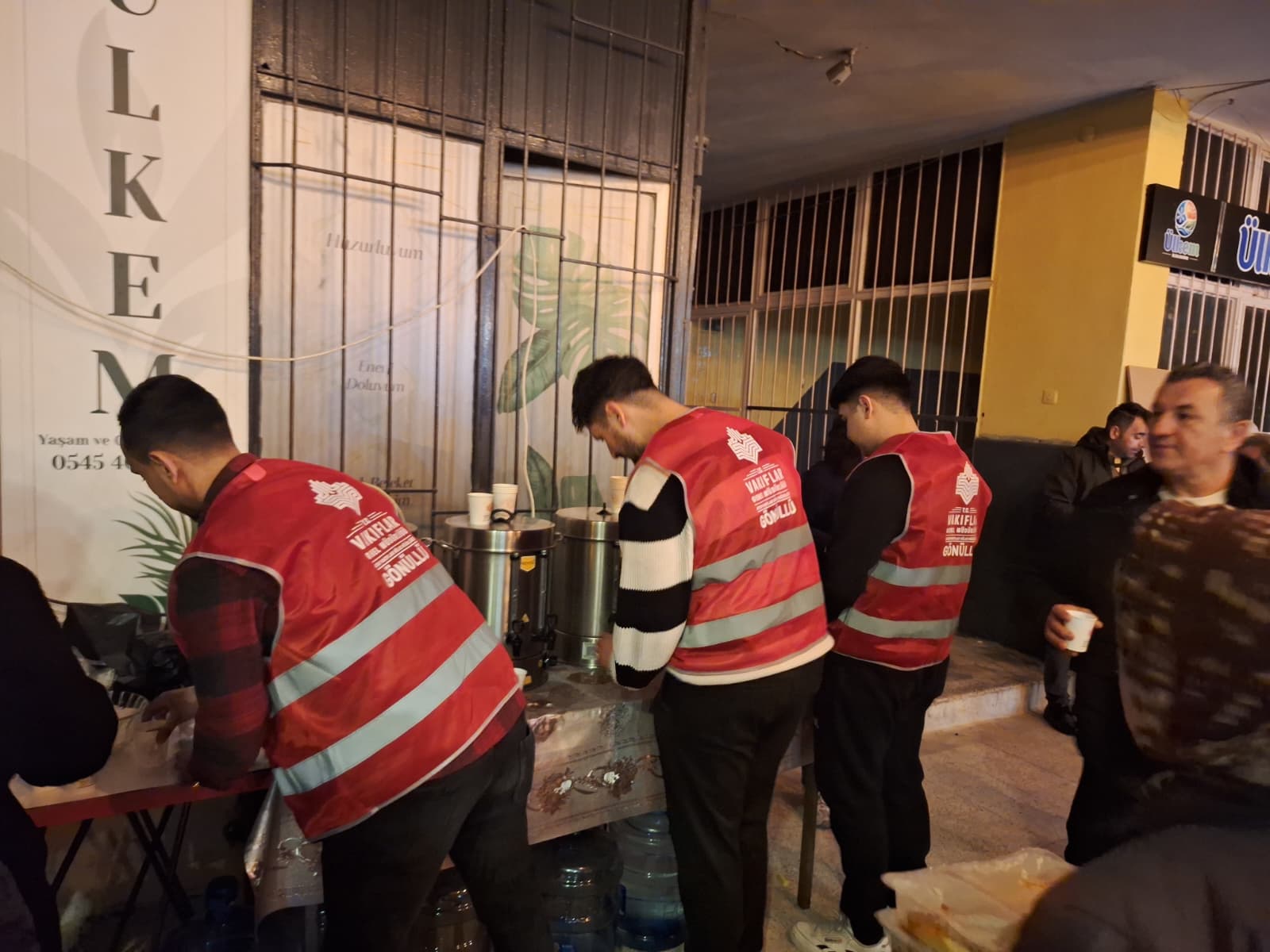 Vakiflar Aydinlilari Iftar Sofrasinda Bulusturdu 640809 8F2539B28F7Ecdab481A503Fb1Cb50Fa