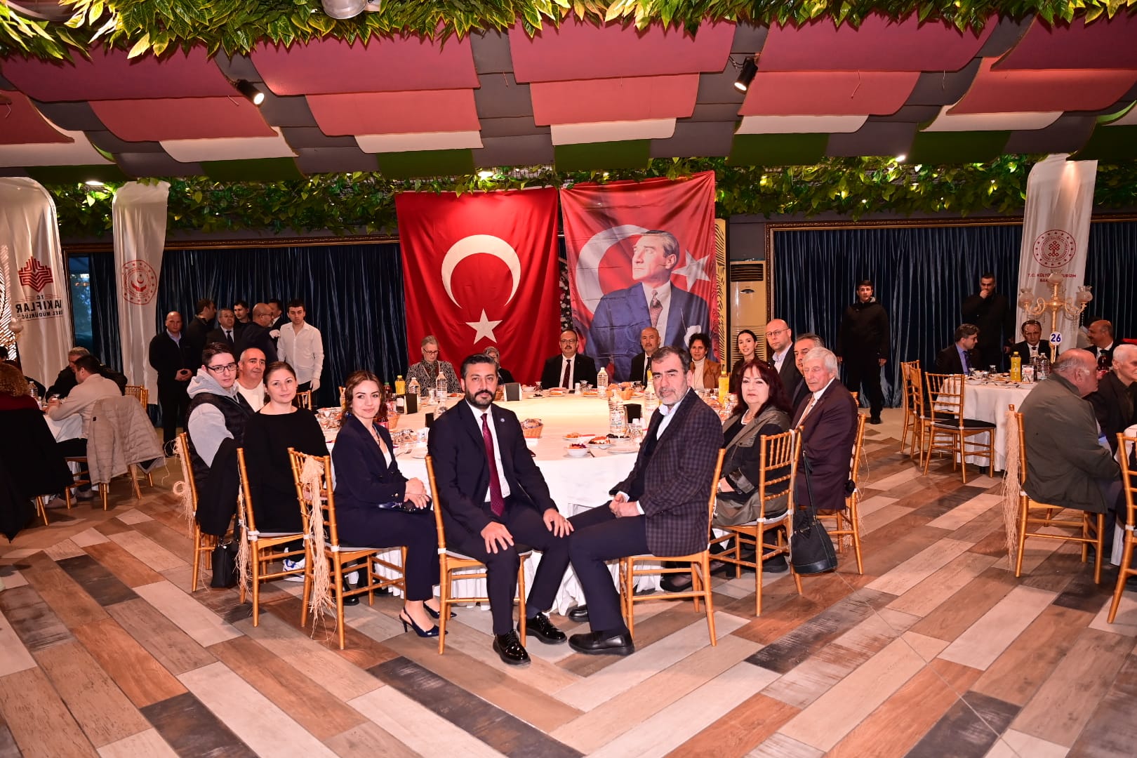 Vali Canbolattan Vefa Sofrasi 640599 32Eef0837Ac7C4Fd92Ea198C2974F195