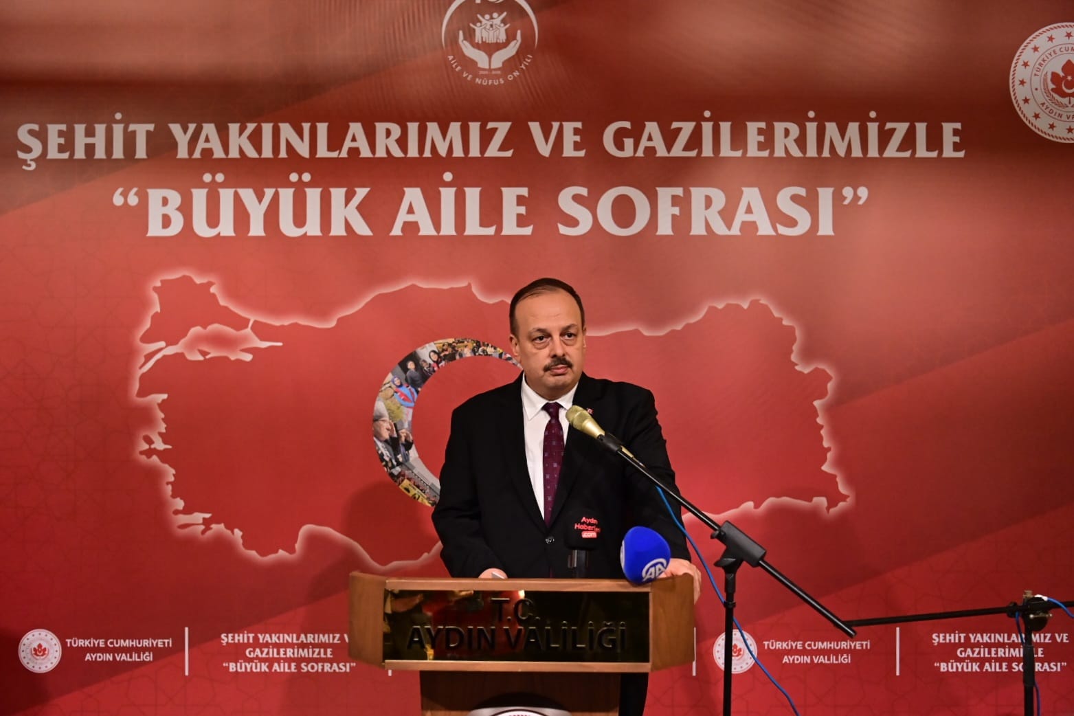 Vali Canbolattan Vefa Sofrasi 640599 564B45Eeaa19Bd181Ea5655A823B91F1