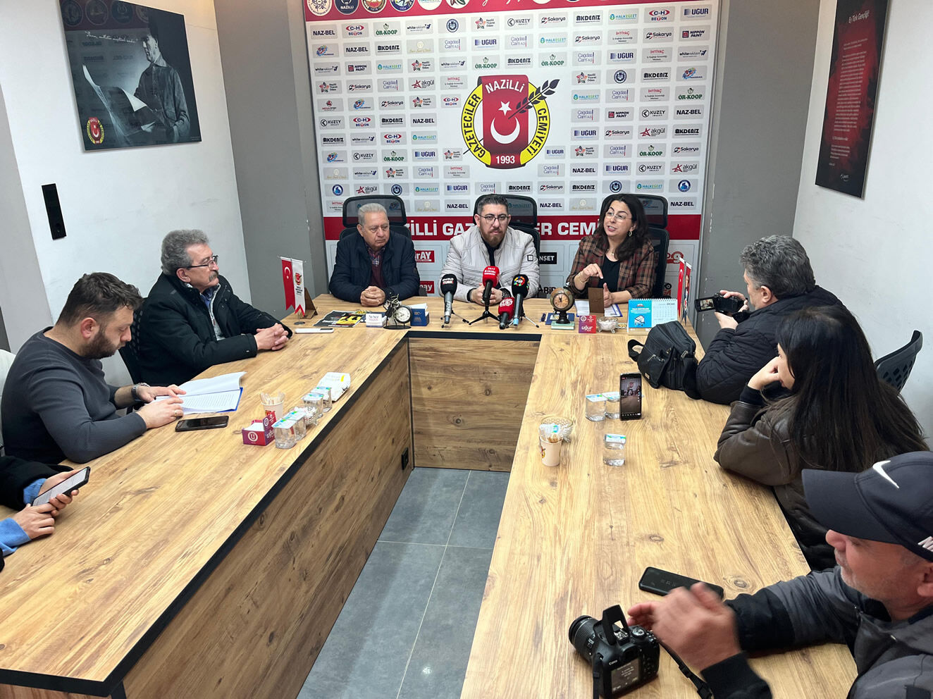 Vatan Partisi Ngcyi Ziyaret Etti 642577 Bba9C13F9806F0B8A748895669F8Cffd