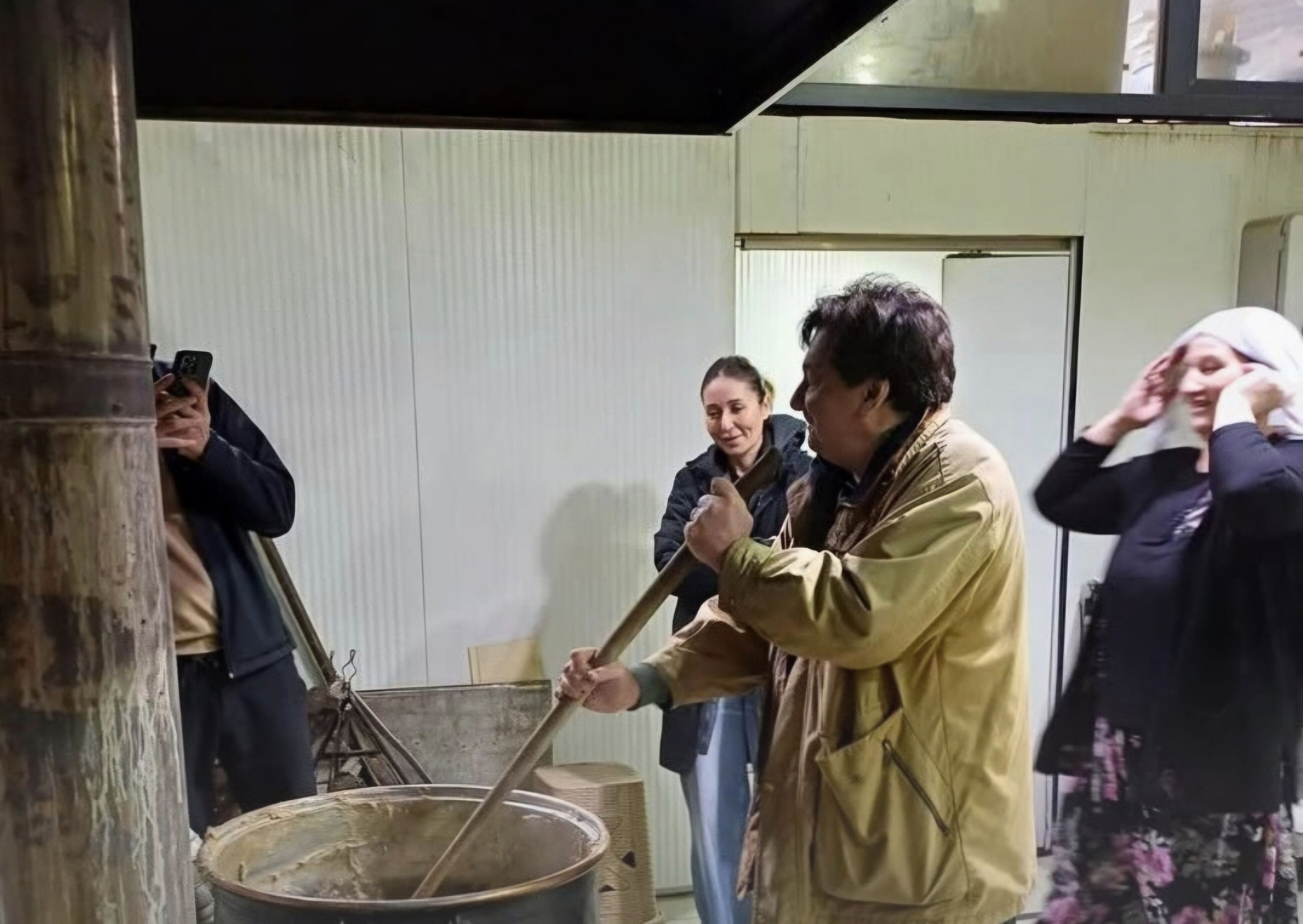 Vedat Milordan Keskekci Hulyaya Buyuk Ovgu 643018 372E5003631C2Fdea591150Bd96Ede99