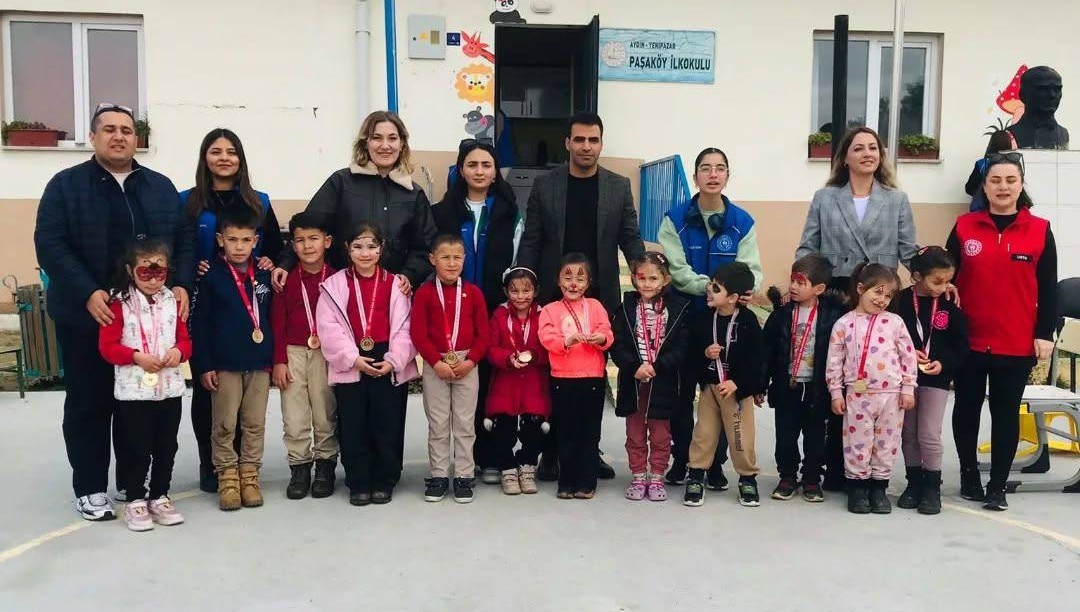 Yenipazarda Ogrenciler Icin Renkli Sosyal Sorumluluk Etkinligi 6A7A961B2161Cd30Fdf02Bbc491C079D