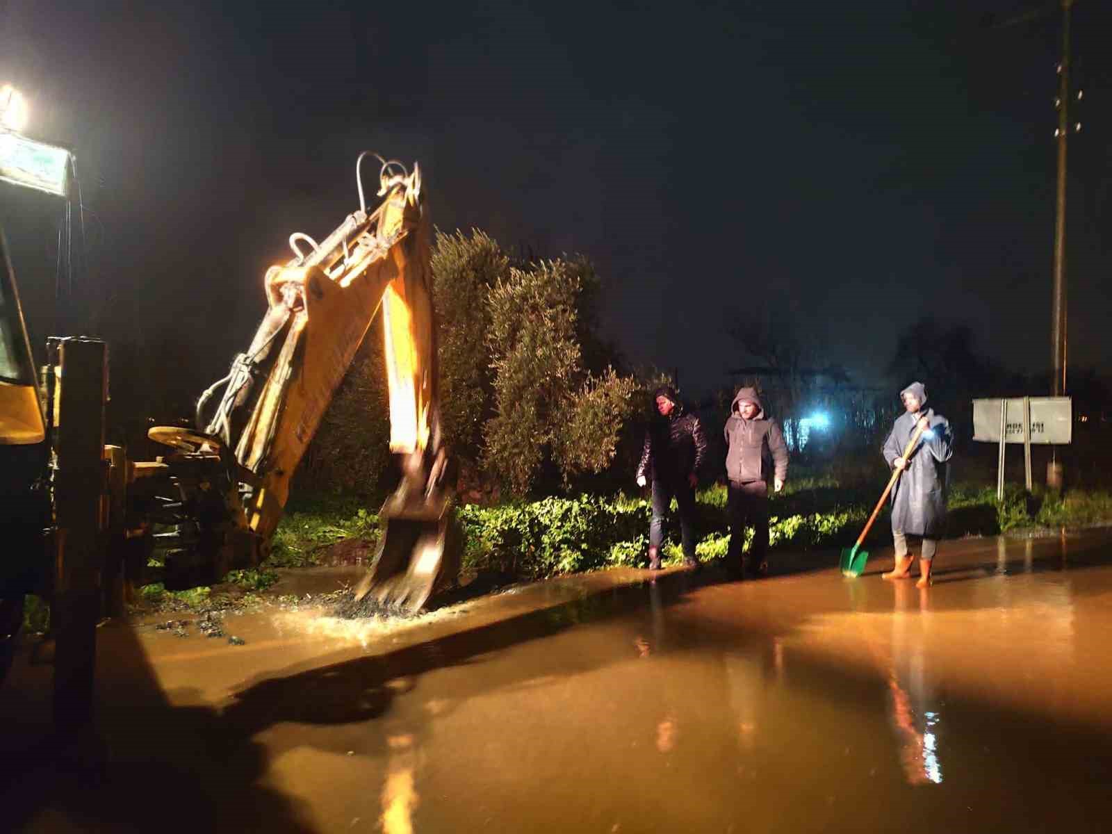 Yenipazarda Saganak Yagis Etkili Oldu A88E079Dad792C70E22E1D52B12880Ff