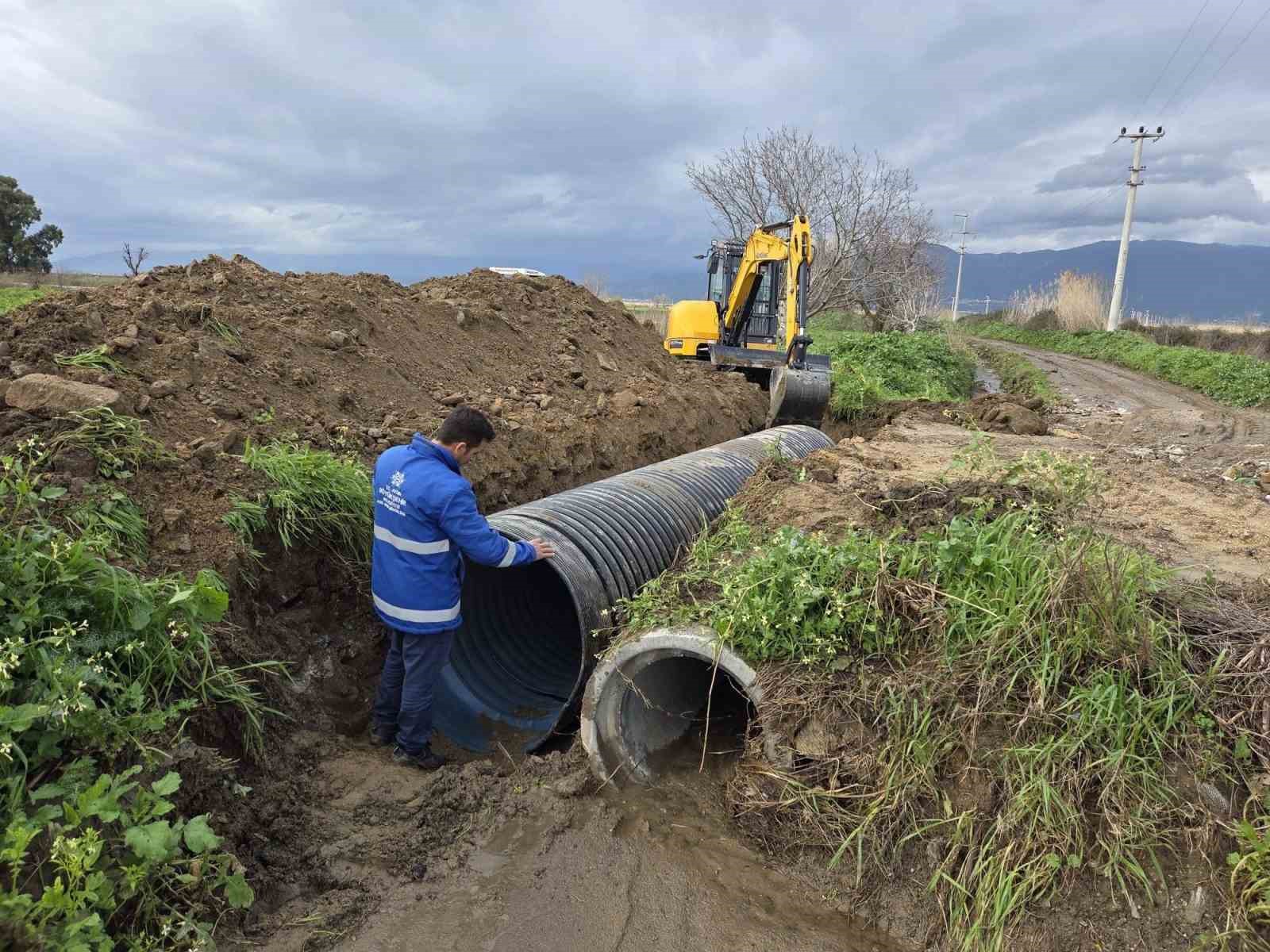 Yenipazarda Yagis Sonrasi Yol Bakim Ve Parke Calismalari Suruyor 31B6C95Aa7D6A83A874Aedb3039E6A3F