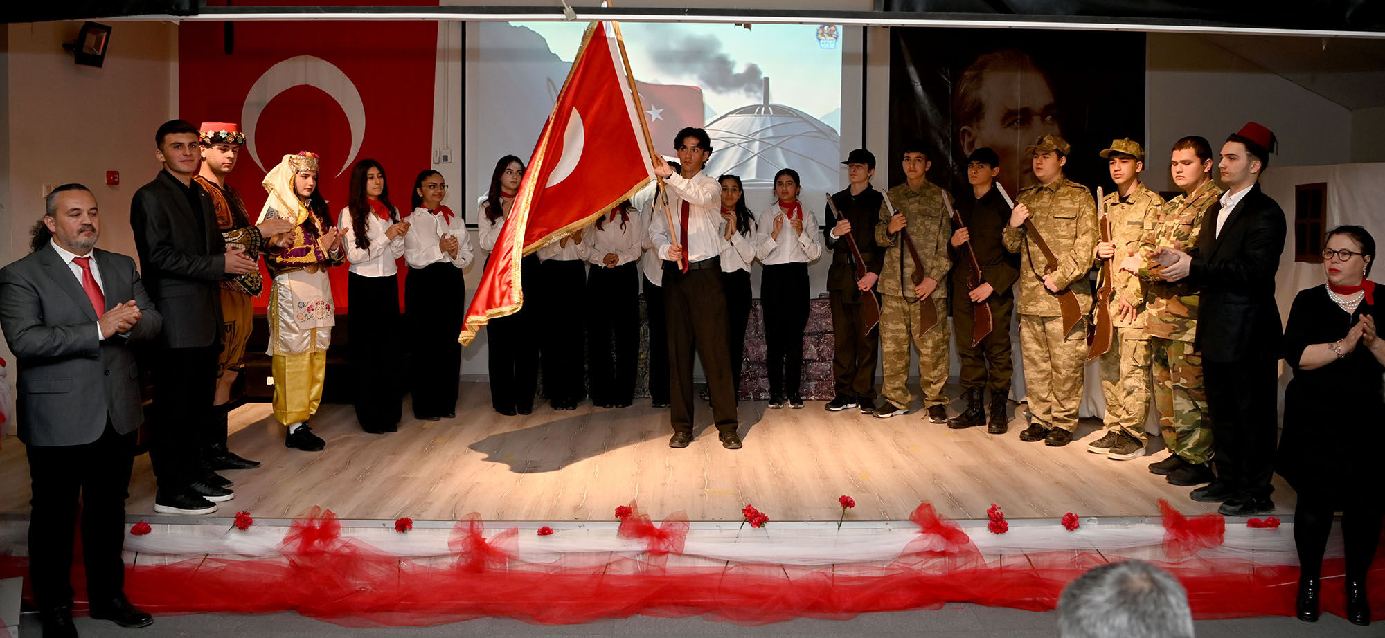 12 Mart Istiklal Marsinin Kabulu Kusadasinda Kutlandi 646596 A05F46111A1Eb6302873E5Bca0371153