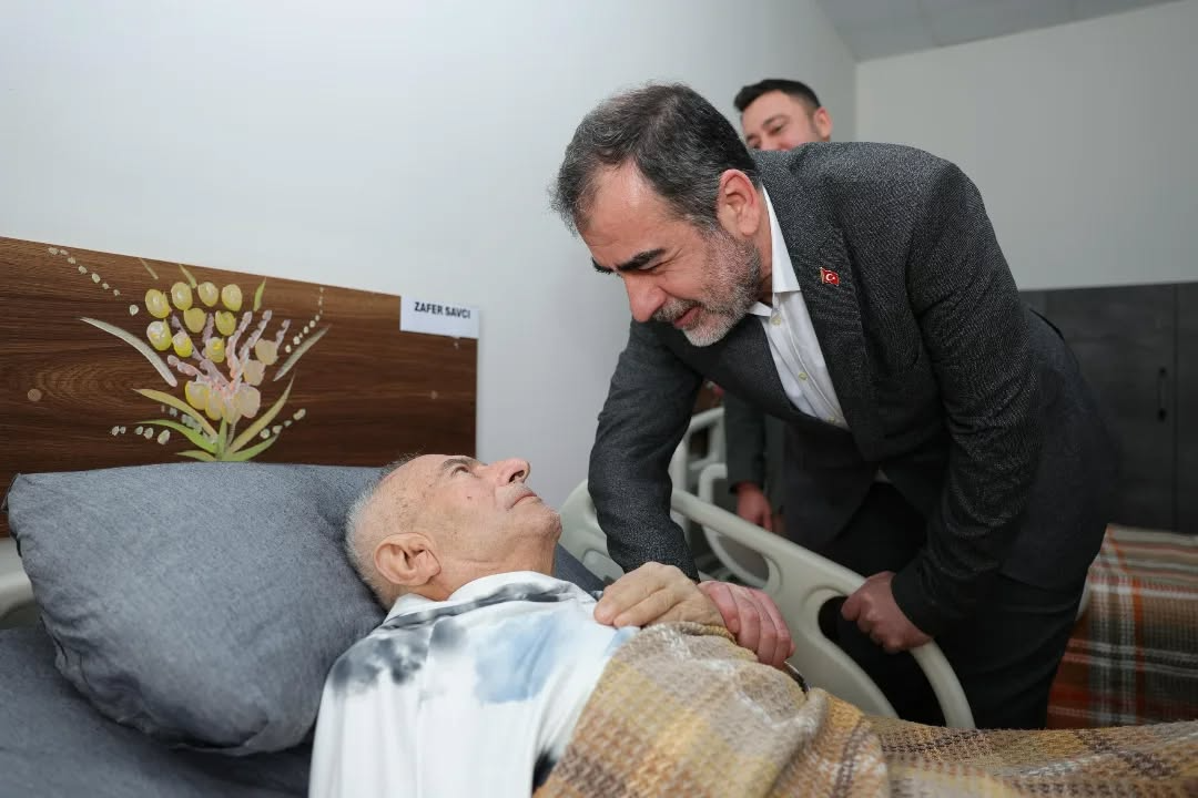 Ak Partiden Eski Baskana Vefa Ziyareti 649516 7444Fc61877529F9C219Acd4602204Cd