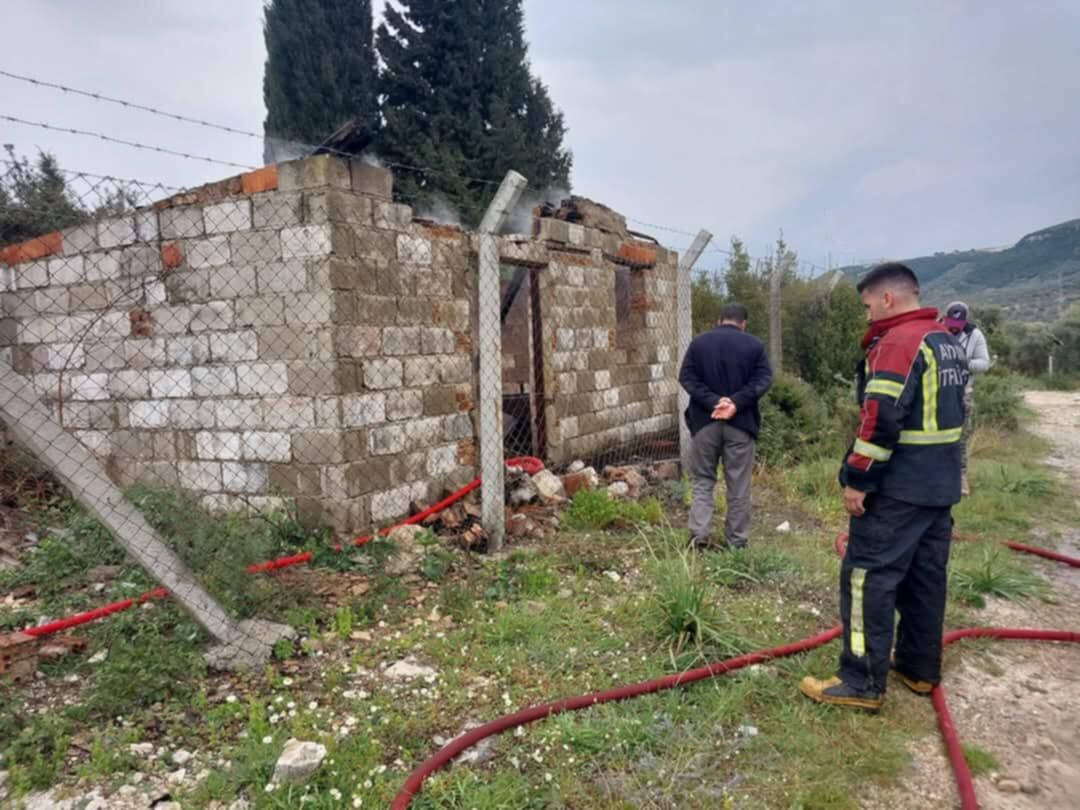 Akyenikoydeki Gecekondu Yangini Korkuttu 649579 524A803434D43F615C6Ca0563A1B2Fa2