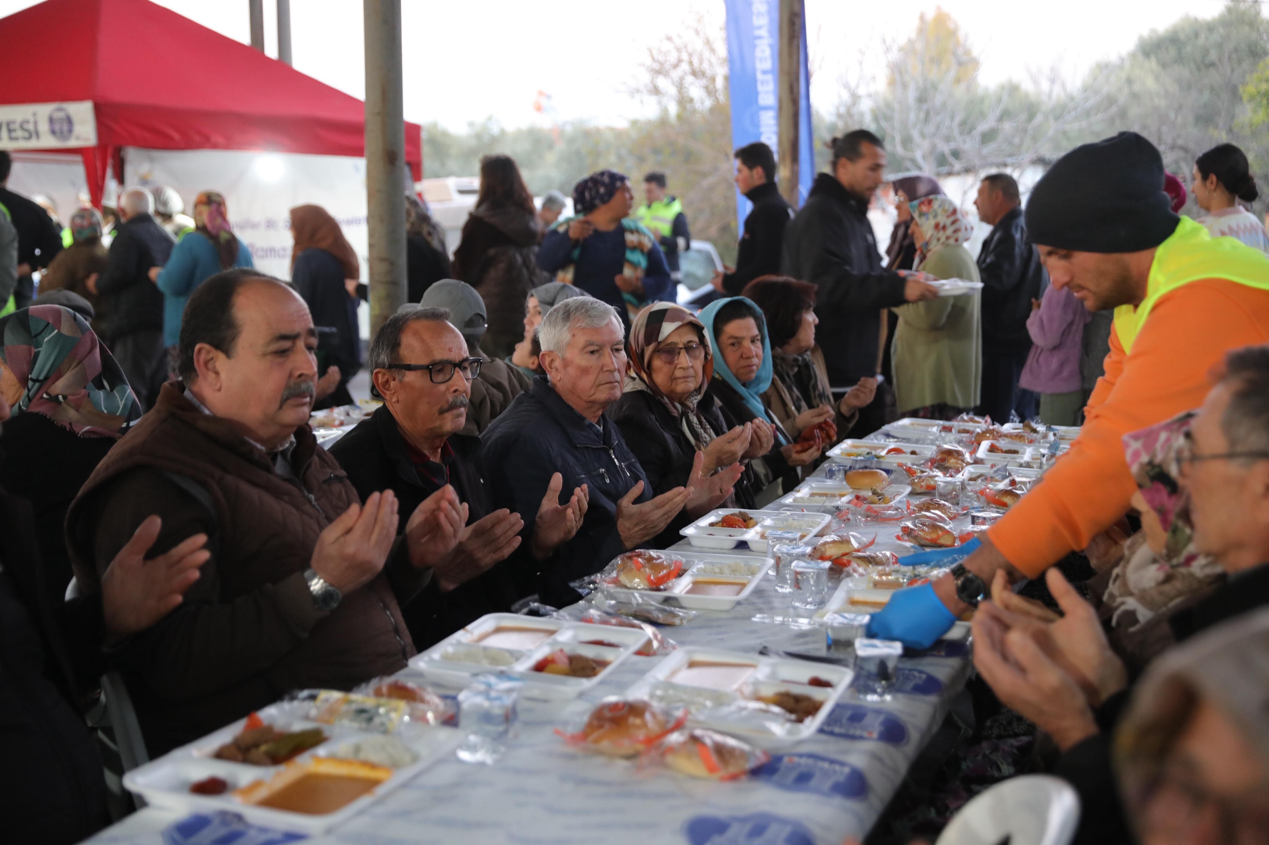 Akyenikoyluler Didim Belediyesi Iftarinda Biraraya Geldk 643700 956B49C23C9F20Db47Ecbf0293039891