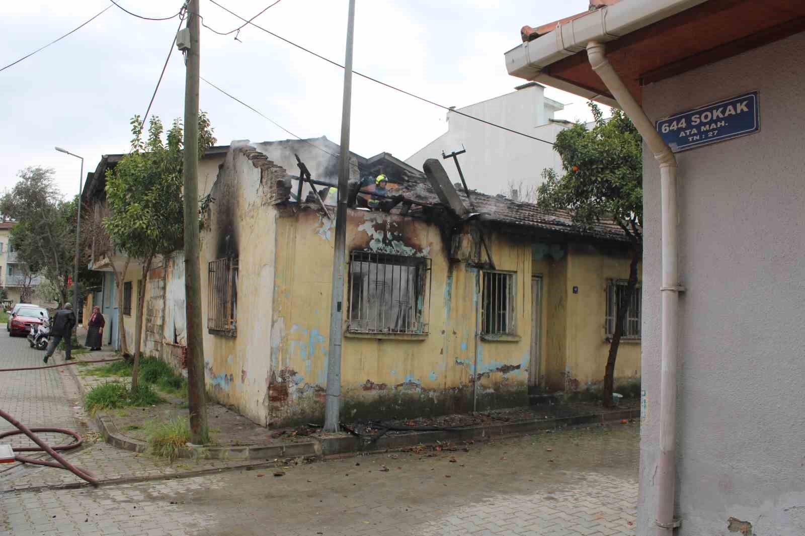 Alevler Evi Sardi Mahallede Panik Yasandi 4Dde9E16741Ddb465F76296E0757E33F