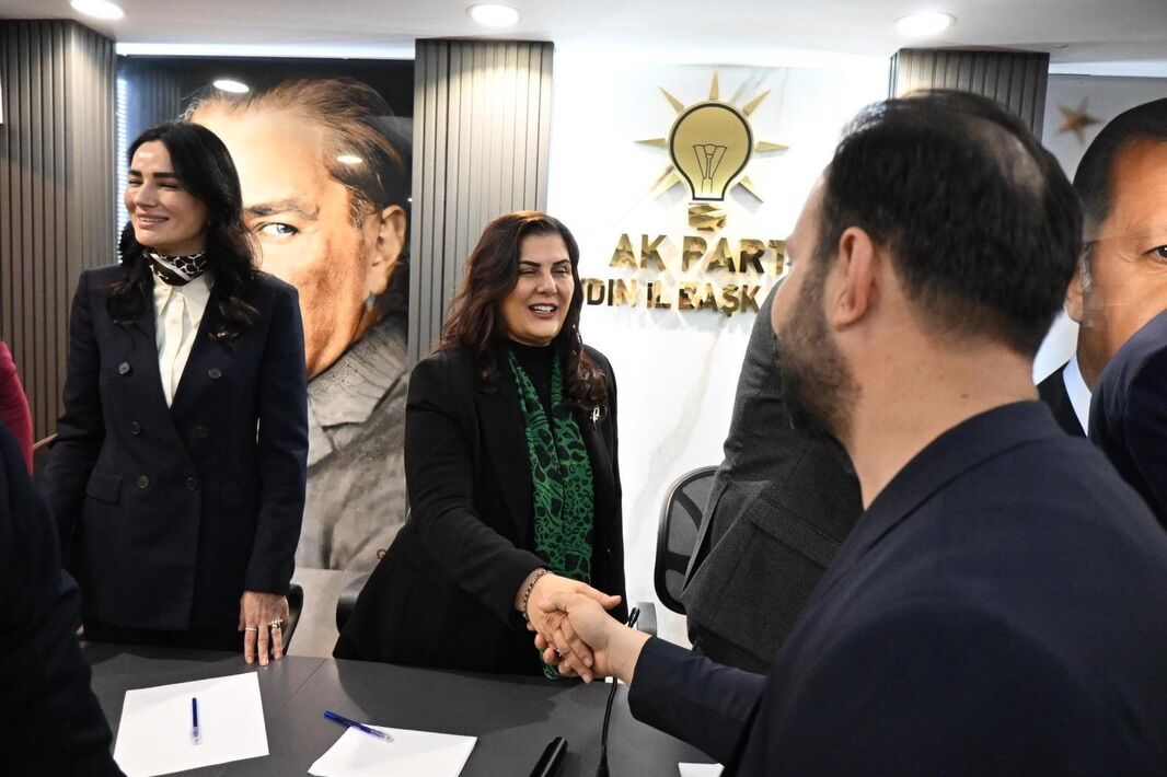 Aydin Ak Partide Bayramlasma Cercioglu Ilke Taniklik Etti Duzeltme 648064 14Ce32Bec971C2C7Bdfa9F13Cd11B02E