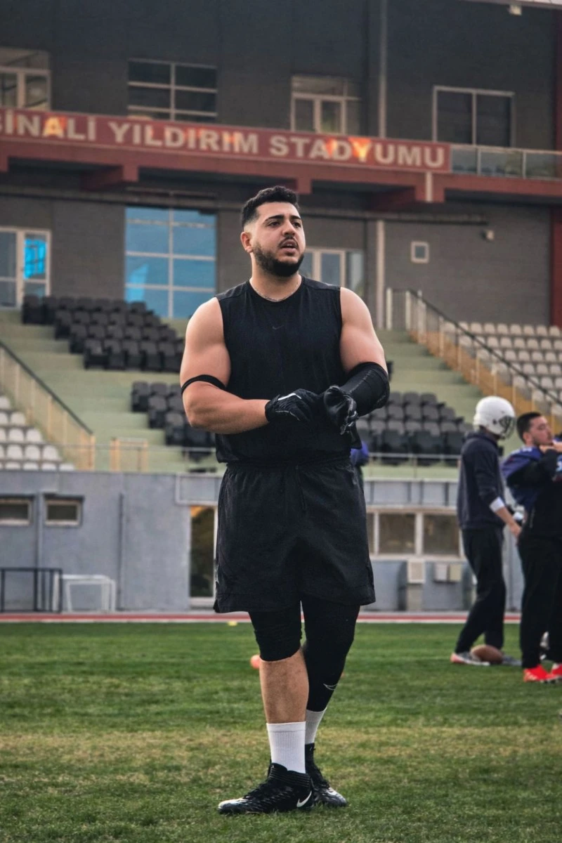 Aydin Amerikan Futboluyla Tanisti 651422 580E58E14E13Aed71Afa555Cc29Ecd34